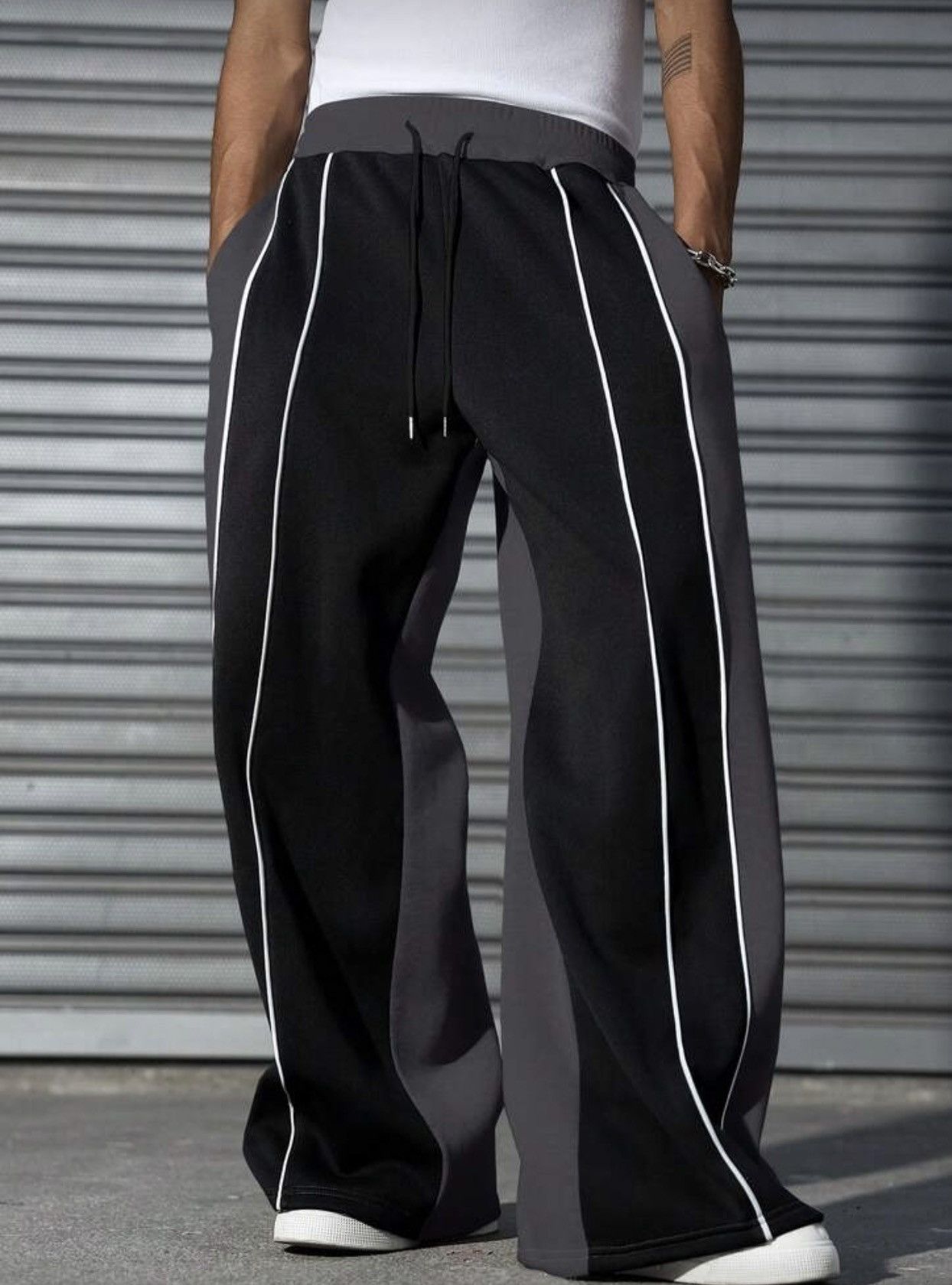Japanese Brand Wide-Leg Track Pants Black White Piping Baggy Athleisure Size US 34 / EU 50 - 2 Thumbnail