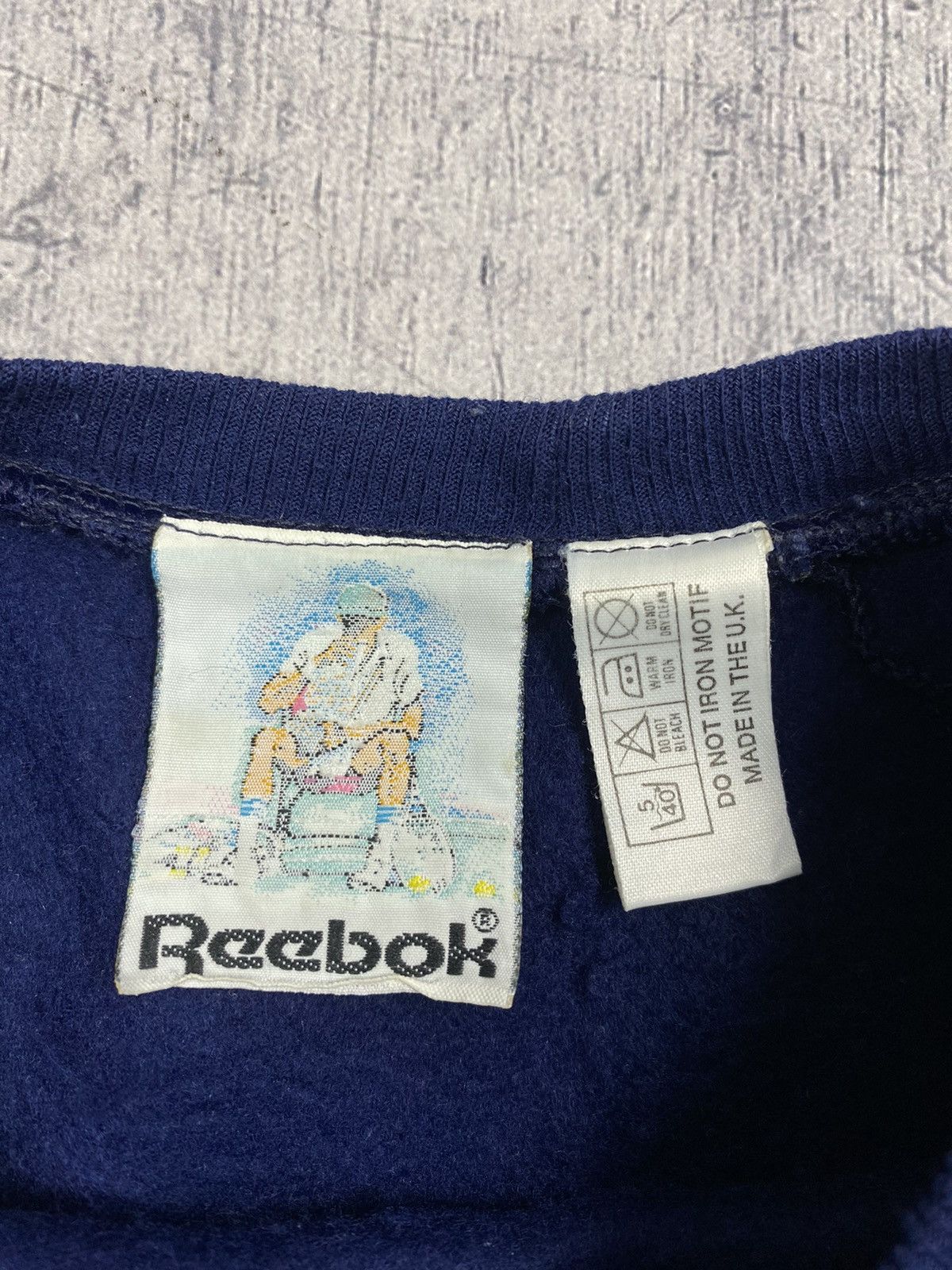 Reebok Vintage Reebok Y2K Big Logo Sweatshirt Size US S / EU 44-46 / 1 - 8 Thumbnail