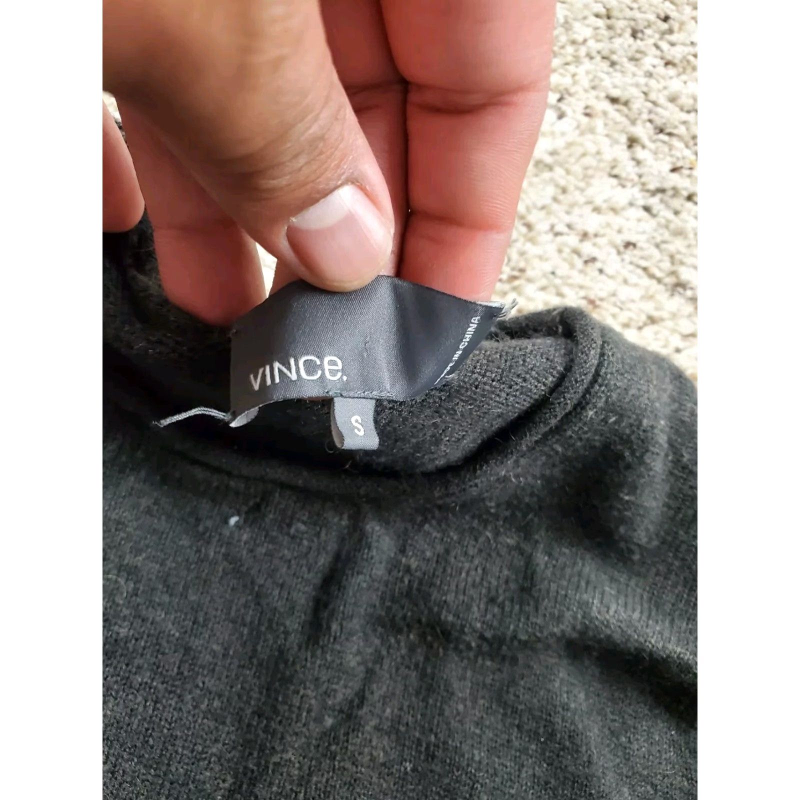 Vince Vince Sweater Mens Small Black Wool Camel Hair Blend Round Neck Pullover Size US S / EU 44-46 / 1 - 4 Thumbnail
