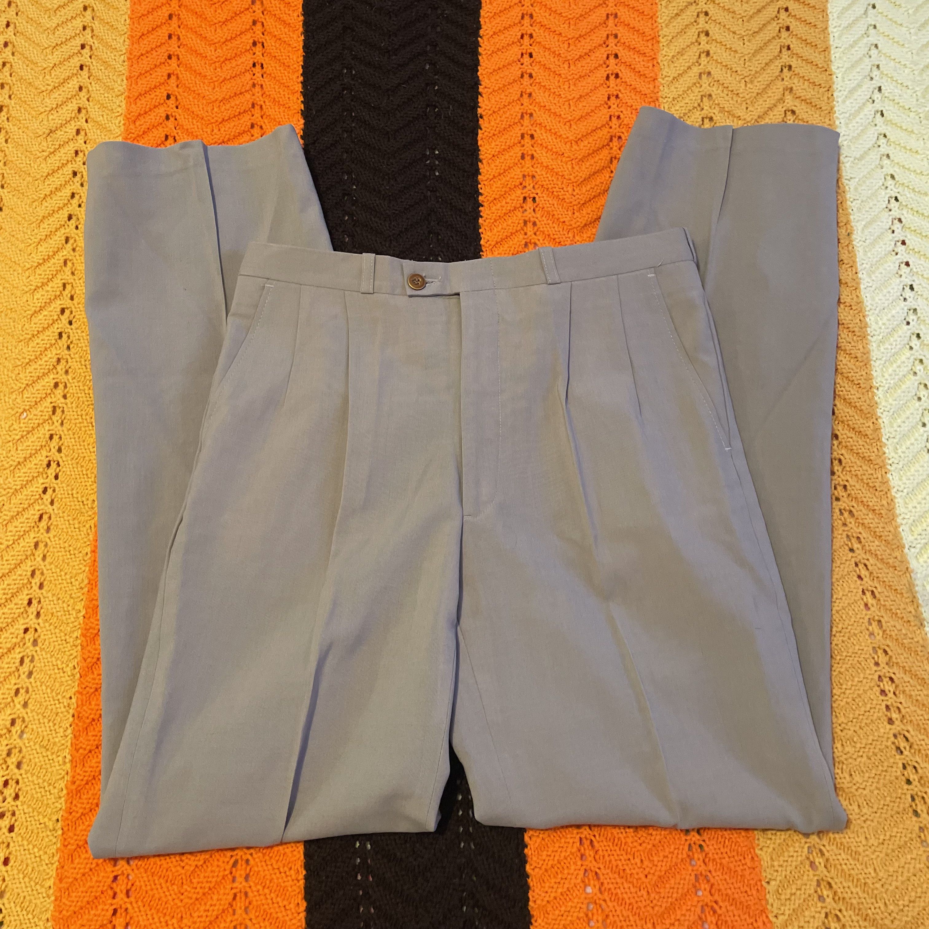 Yves Saint Laurent 90s vintage YSL Wool Blend Beige pleated high waisted pants! Size 31" - 6 Thumbnail