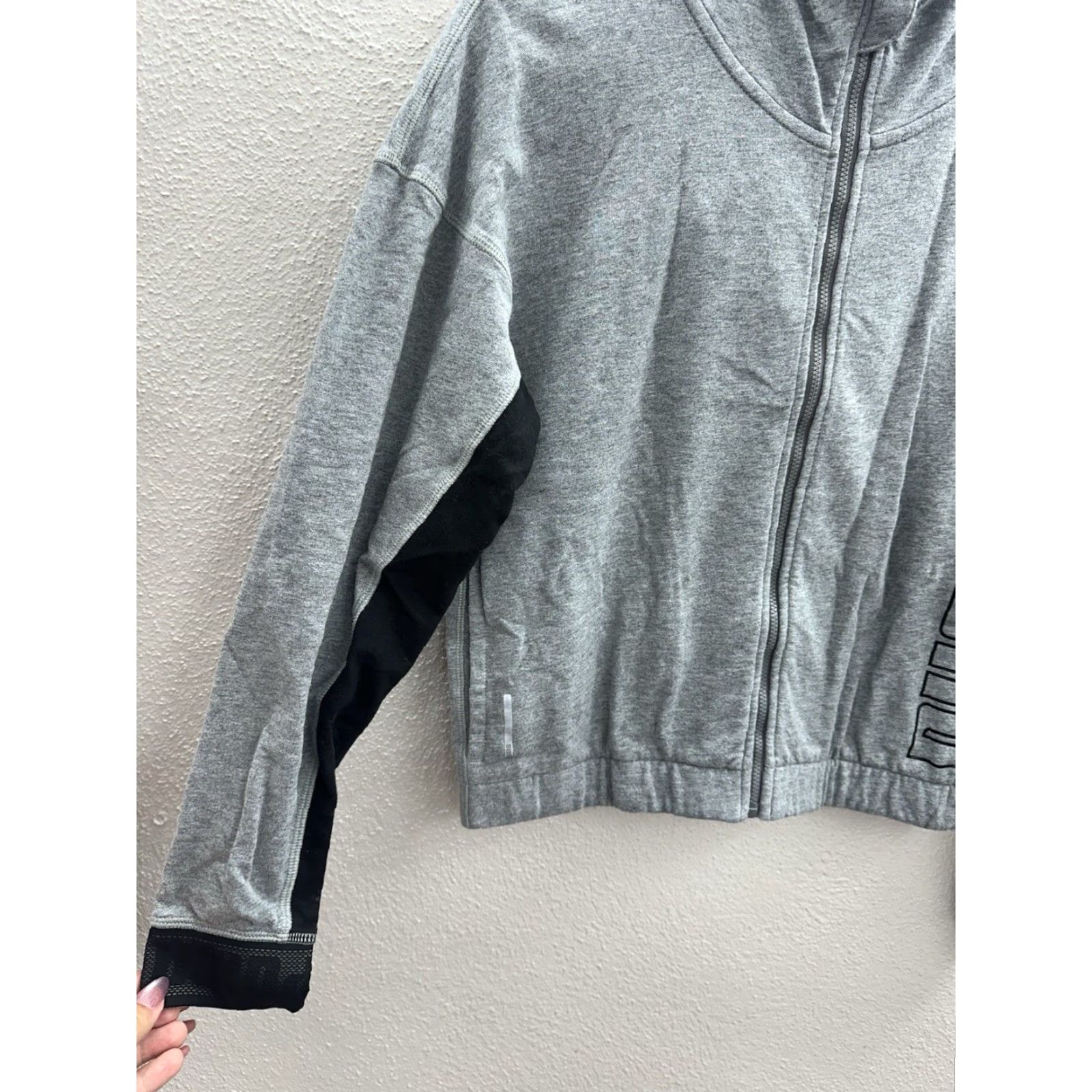 Puma Puma Womens Jacket Zip Up Hooded Sweatshirt Gray Size S Training Hooded Outdoor Classic Size S / US 4 / IT 40 - 2 Thumbnail