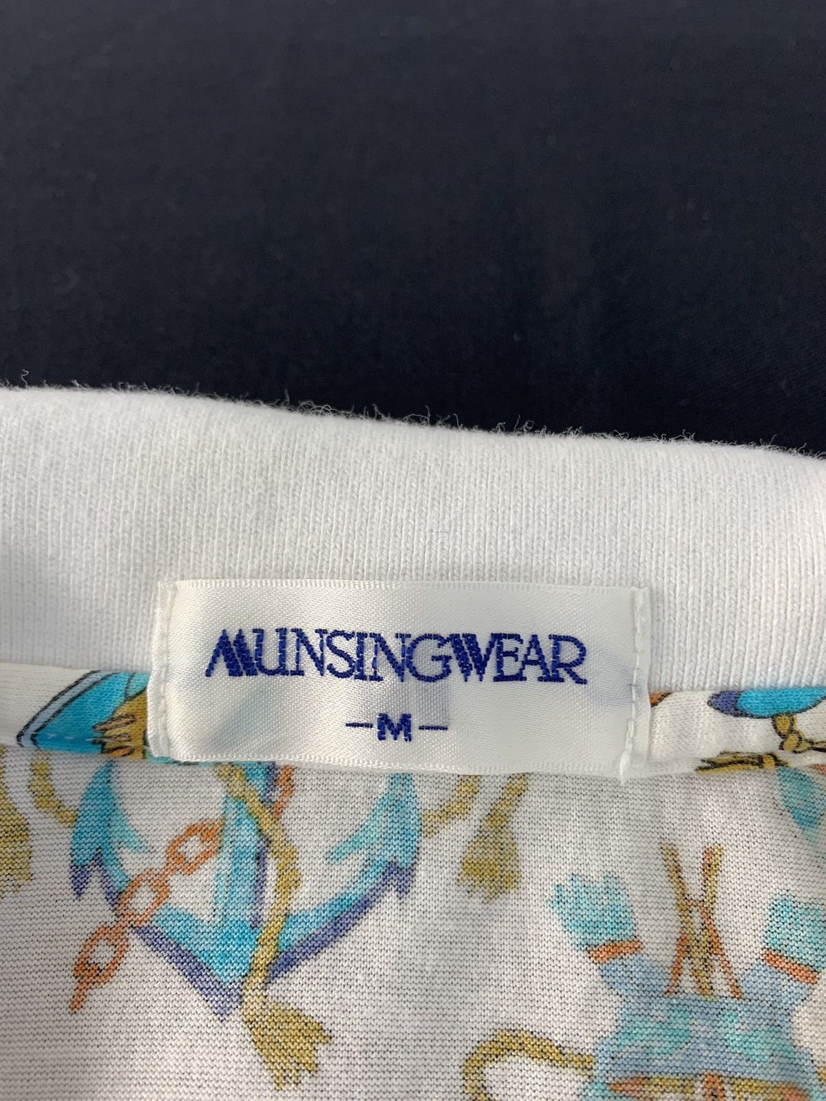 Japanese Brand Munsingwear Over Printed Logo Short Polo Tee T-shirt Size US S / EU 44-46 / 1 - 5 Thumbnail