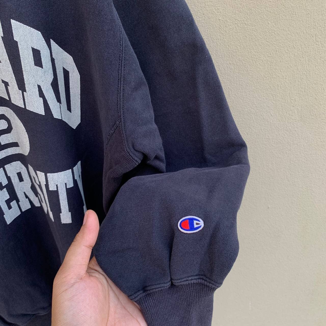 Champion Vintage 90s HARVARD UNIVERSITY Spellout Sweatshirt Size US L / EU 52-54 / 3 - 4 Thumbnail