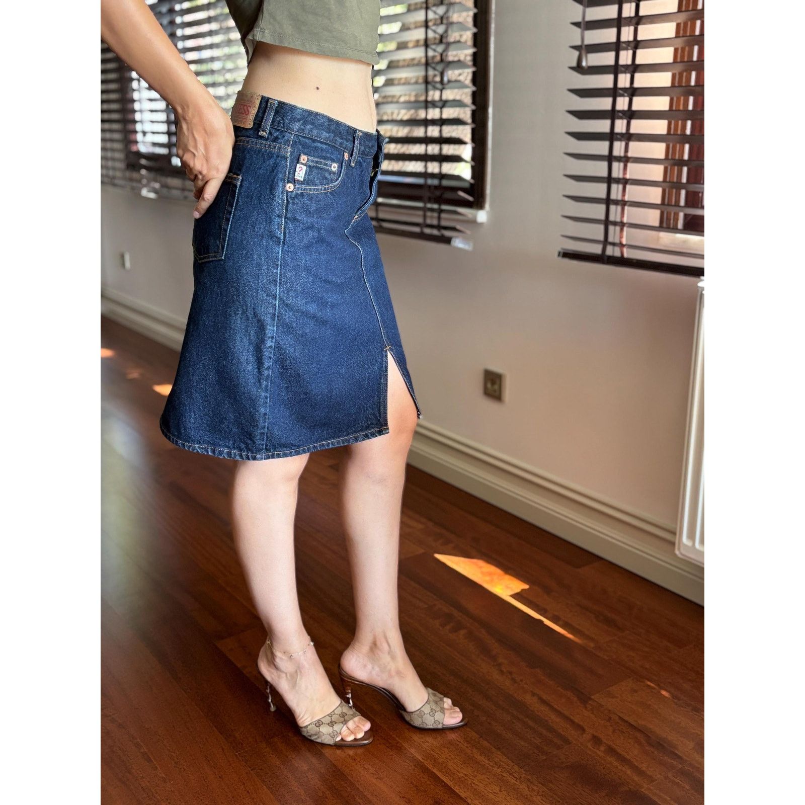 Guess Vintage Guess Denim Skirt High Waist Pencil Fit 90s Y2K Size 27" / US 4 / IT 40 - 4 Thumbnail