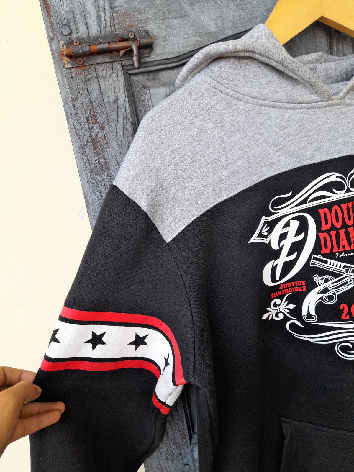 Japanese Brand Vintage Double Diamond 2 Guns Hoodie Black/Grey 00s Y2k Size US XXL / EU 58 / 5 - 4 Thumbnail
