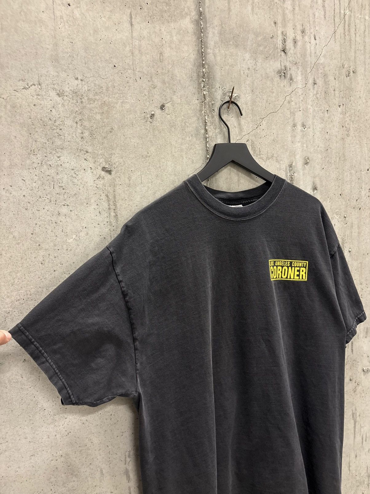 Vintage Vintage LA Coroner Shirt Faded Distressed Grunge Band Size US XL / EU 56 / 4 - 4 Thumbnail