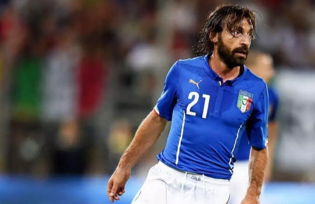 Puma Authentic Andrea Pirlo Italy 2014 World Cup Jersey perfect Size US L / EU 52-54 / 3 - 1 Thumbnail