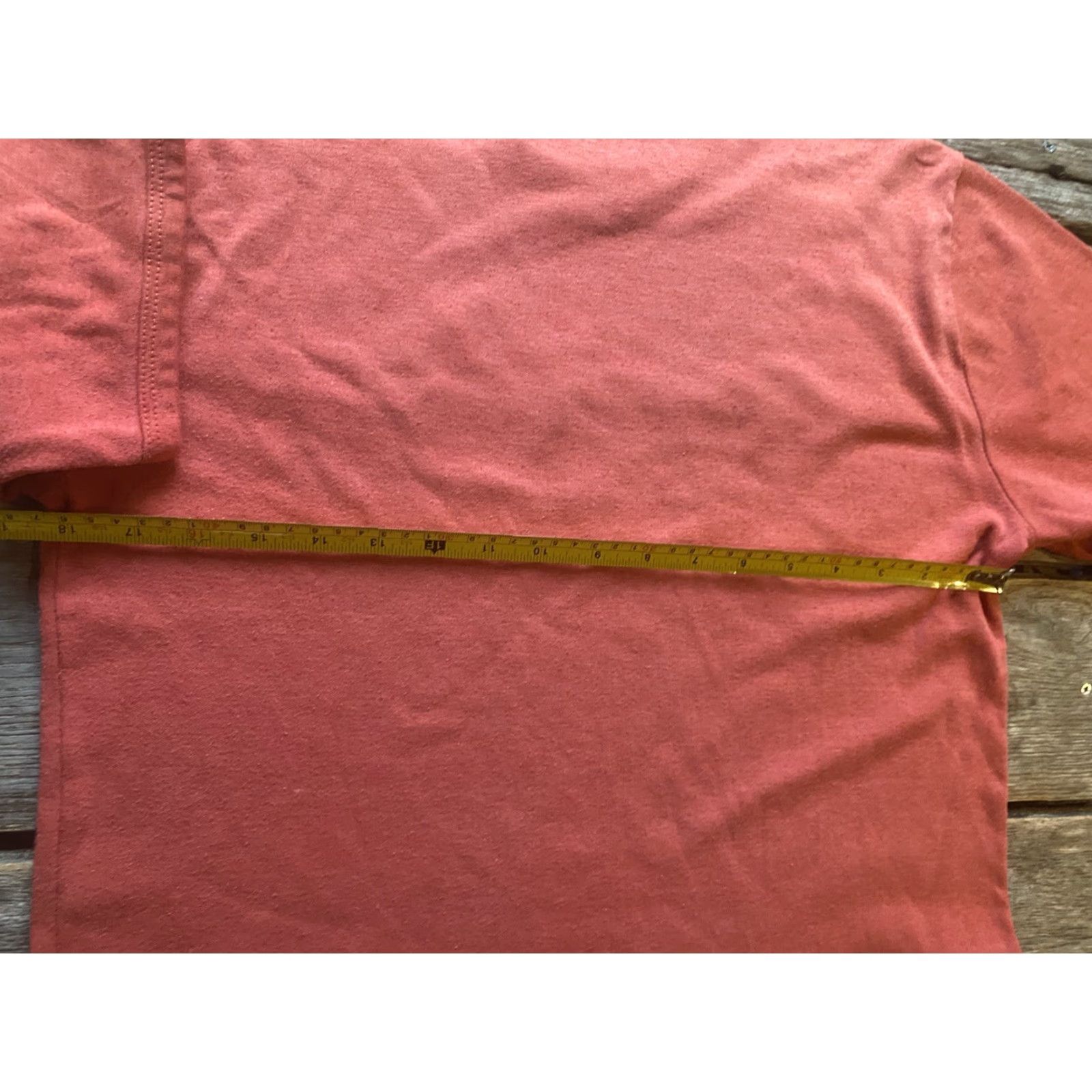 Vintage VINTAGE Mens Large Ixtapa Zihuatanejo Tourist T-shirt Red Short Sleeve ’82 as is Size US L / EU 52-54 / 3 - 6 Thumbnail