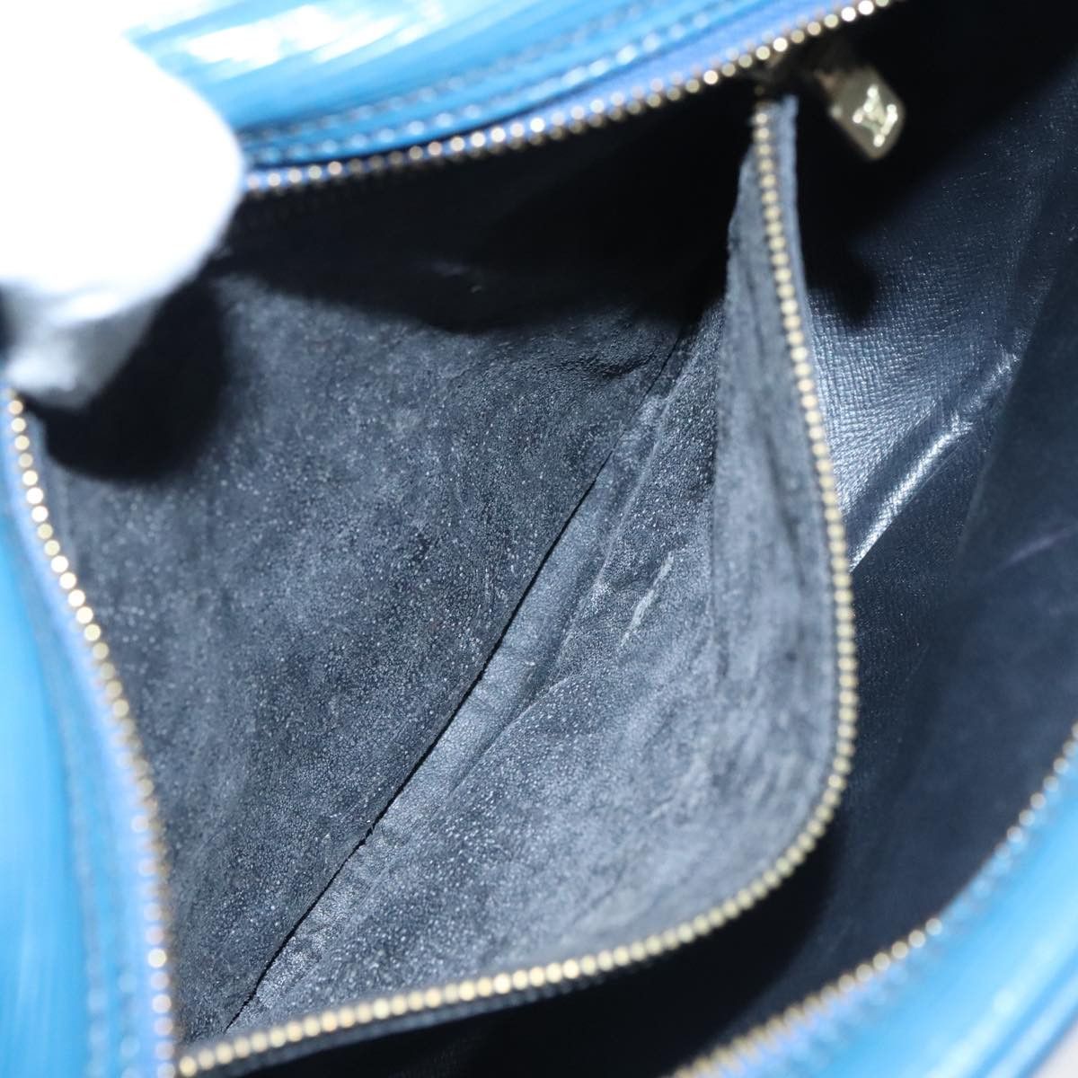 Louis Vuitton LOUIS VUITTON Epi June Feuille Shoulder Bag Blue M52155 Size ONE SIZE - 13 Thumbnail