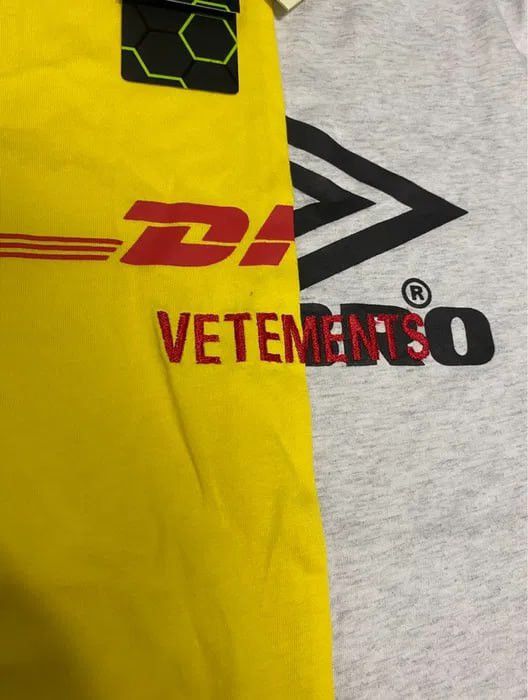 Umbro × Vetements Umbro Vetements Demna Gvasalia Size US M / EU 48-50 / 2 - 1 Thumbnail