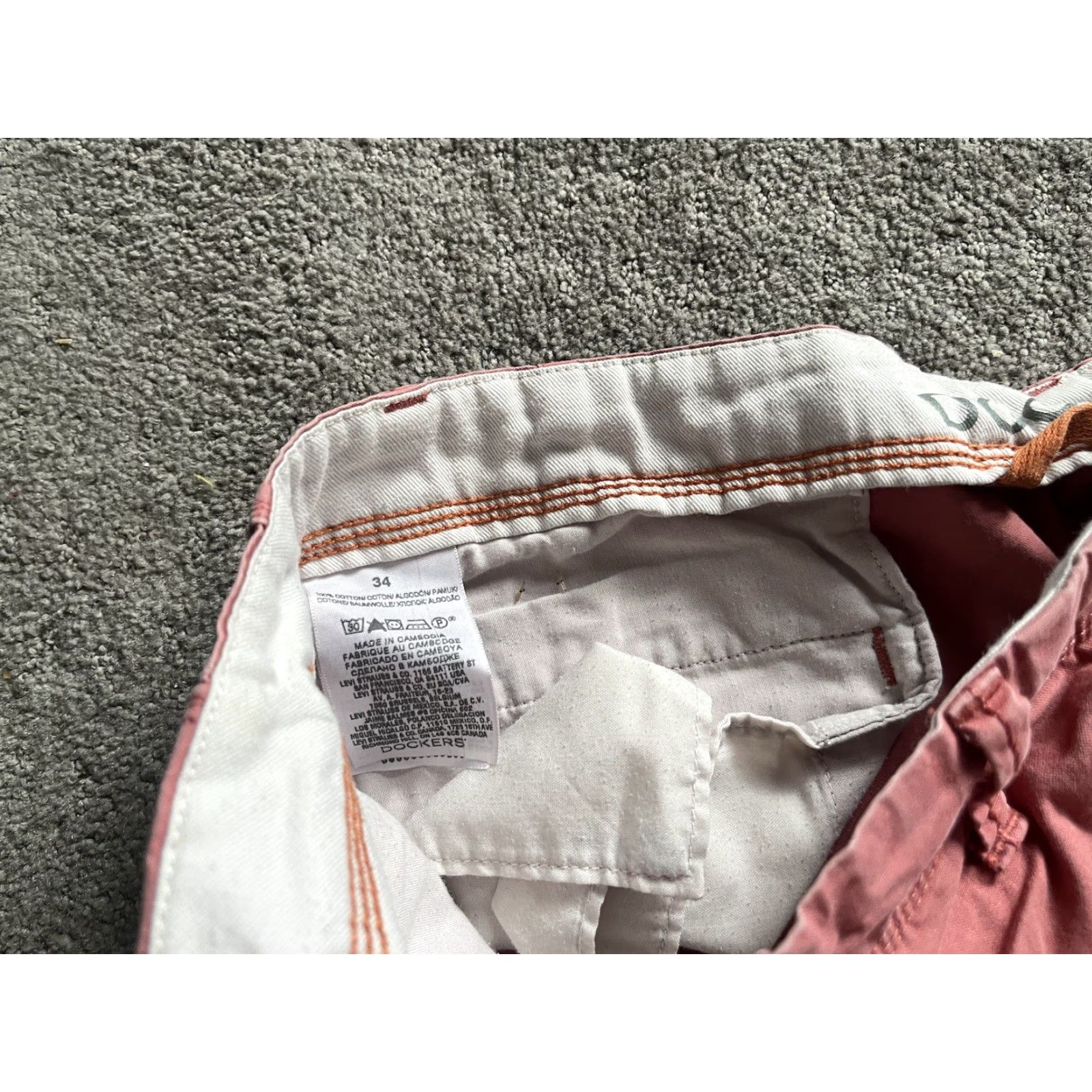 Dockers Dockers Men Shorts Solid Flat Front Bermuda Cotton 34 Pink Casual Pockets Mid 10in Inseam Regular Mens Size US 34 / EU 50 - 4 Thumbnail