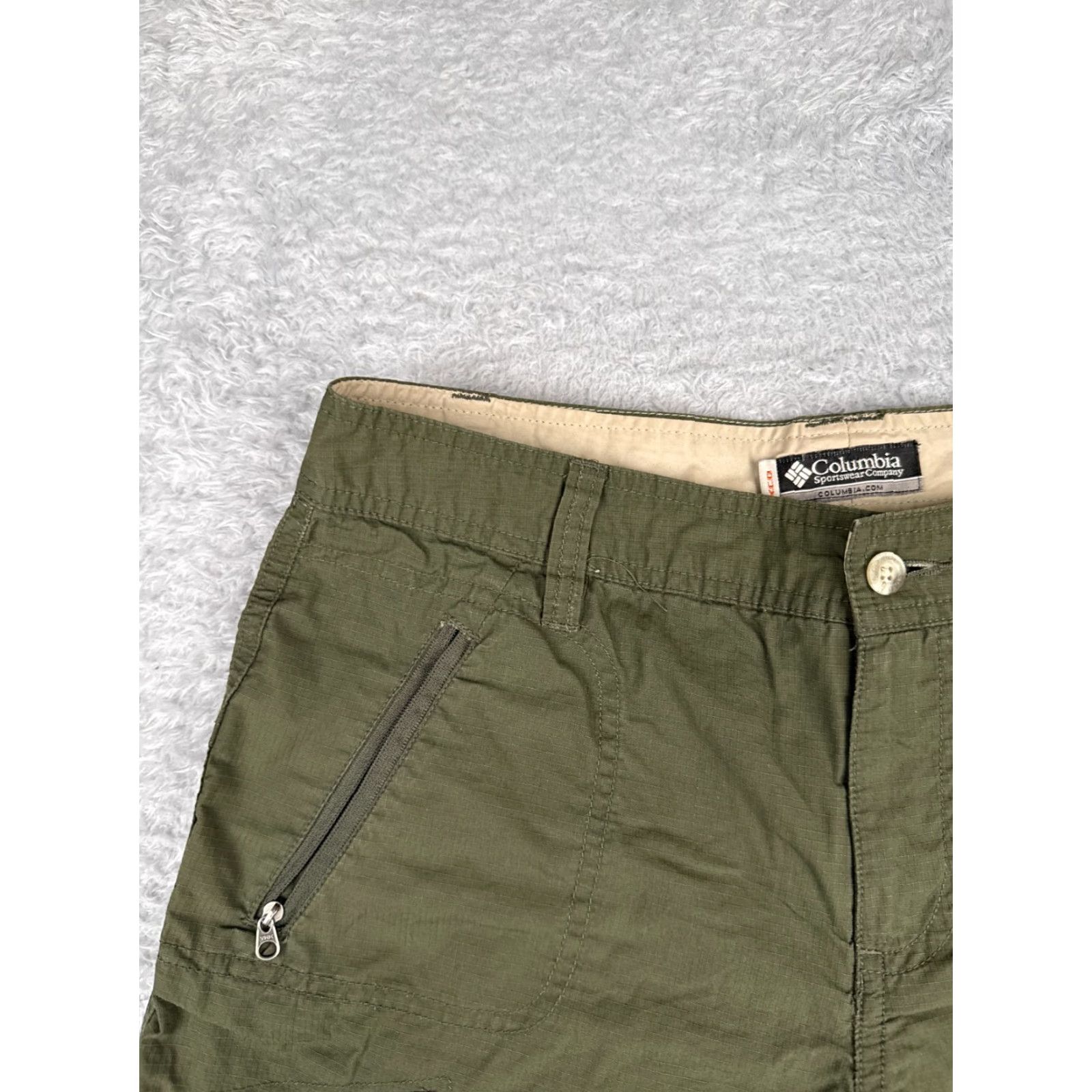 Vintage VINTAGE Columbia Shorts Women 10 Green Cargo Rip-Stop 100% Cotton XCO Hike Camp Size 32" / US 10 / IT 46 - 4 Thumbnail