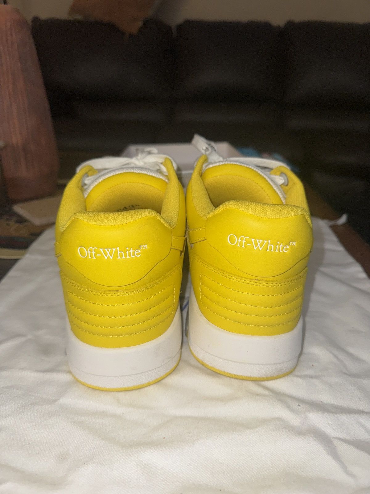 Off-White Yellow Off-White Out Of Office Size US 10 / EU 43 - 4 Thumbnail