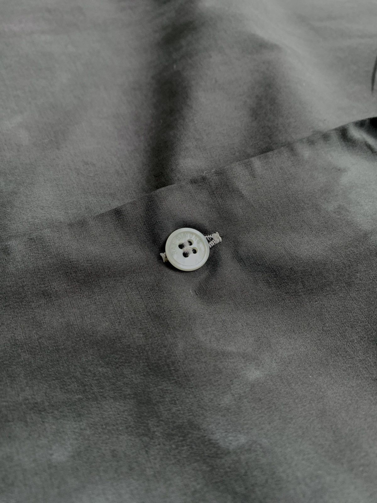 Raf Simons FREE TAX! R Logo Hand Dyed Shirt Size US S / EU 44-46 / 1 - 6 Thumbnail