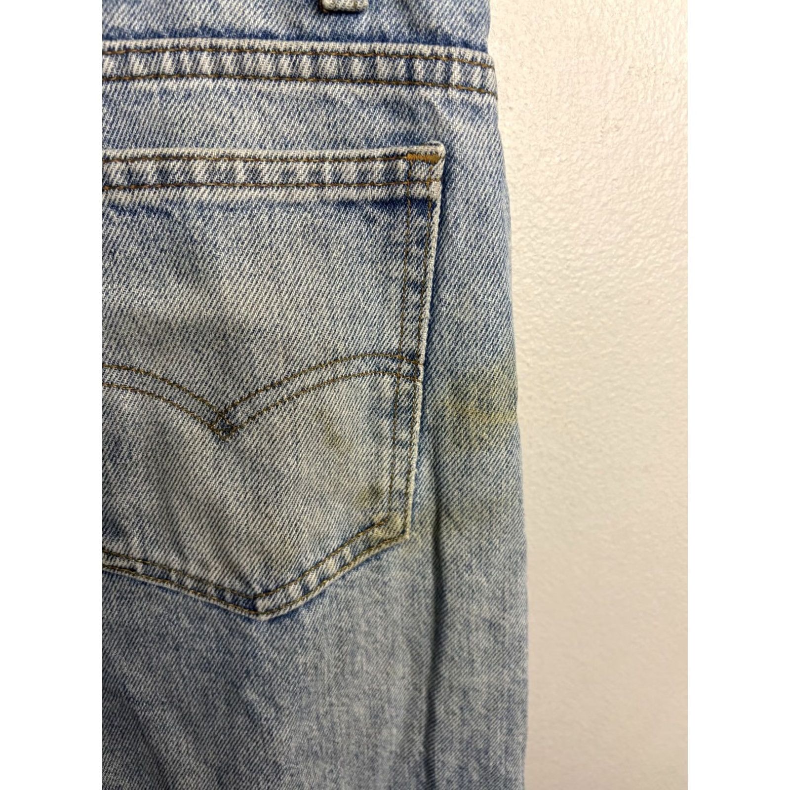 Levi's VINTAGE Levi's 501 Jeans Mens Jeans Straight Light Blue Wash Denim Button Fly Red Tab 30x32 Mens Size US 30 / EU 46 - 3 Thumbnail