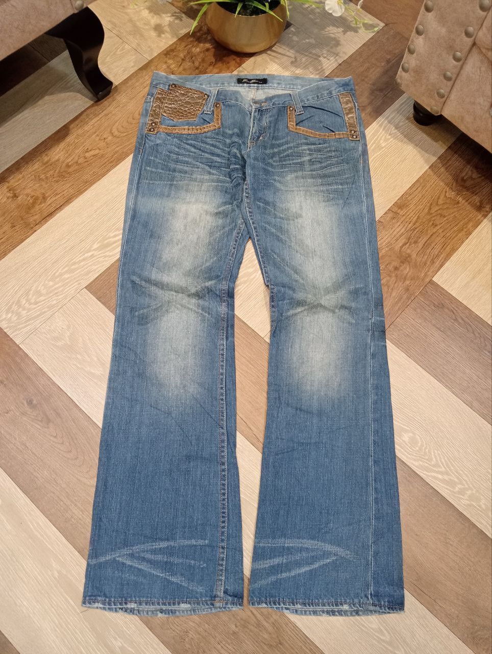 Japanese Brand ROOT THREE JAPAN BLUE WASHED FLARED DENIM JEANS Size US 34 / EU 50 - 2 Thumbnail