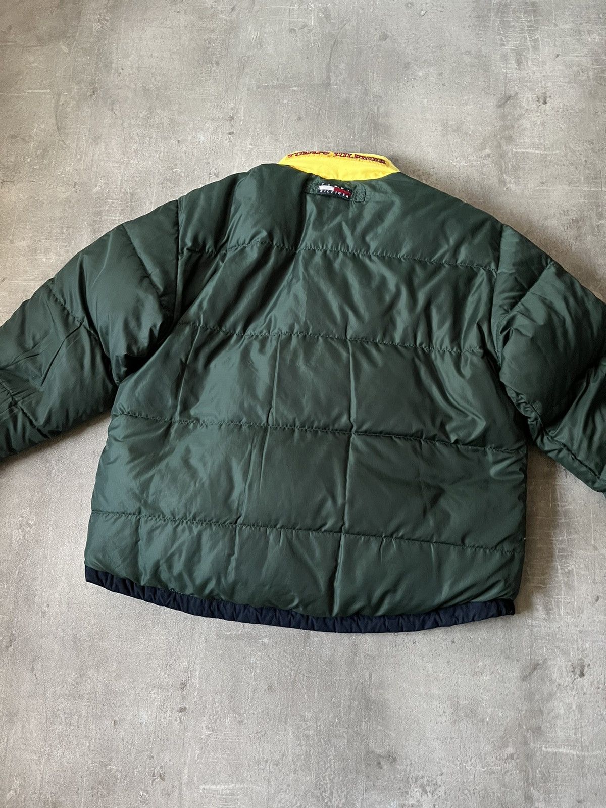 Tommy Hilfiger Vintage Tommy Hilfiger reversible tartan puffer jacket 90s Size US L / EU 52-54 / 3 - 19 Thumbnail