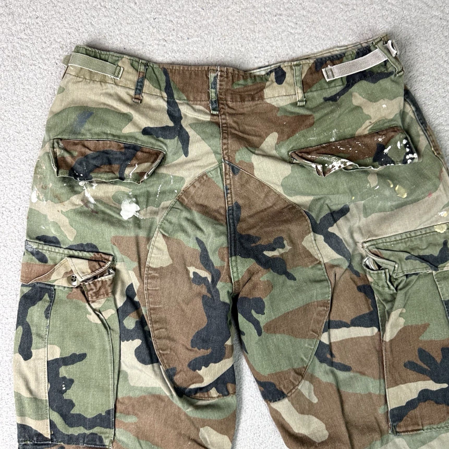 Vintage VINTAGE US Army Pants Mens M Green Woodland Camo Distressed 29in Inseam Cargo Pockets Front Flat Front Button Closure Mens Size US 31 - 6 Thumbnail