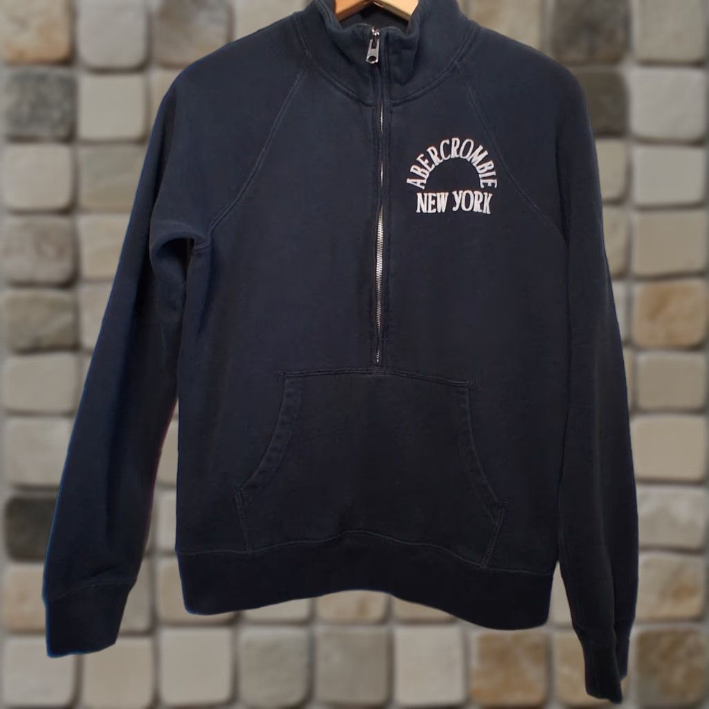 Abercrombie & Fitch Abercrombie & Fitch New York Sweatshirt Women Medium Black Raglan Sleeve 1/4 Zip Pullover Comfort Cozy Activewear Size M / US 6-8 / IT 42-44 - 1 Thumbnail
