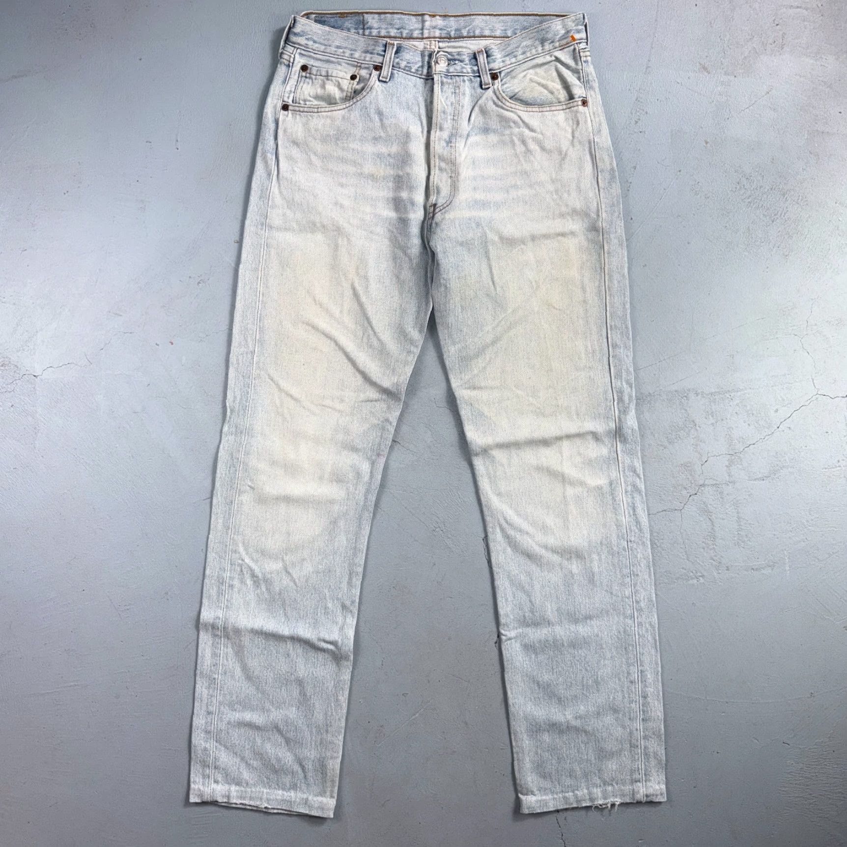 Levi's VINTAGE Levis 501 Jeans 90s XX Y2K Straight Leg Blue Light Wash 33x36 Act 31x32 Men Size US 33 - 2 Thumbnail