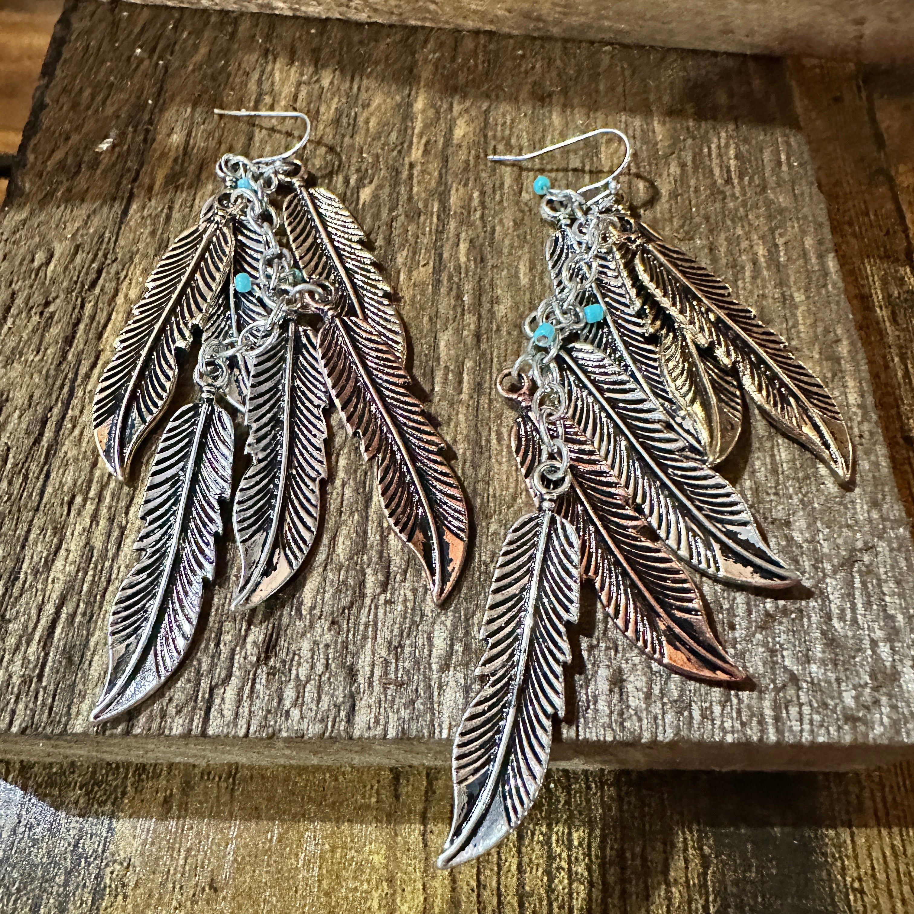 Other Tricolor Feather Charm Boho Metal Earrings Size ONE SIZE - 3 Thumbnail