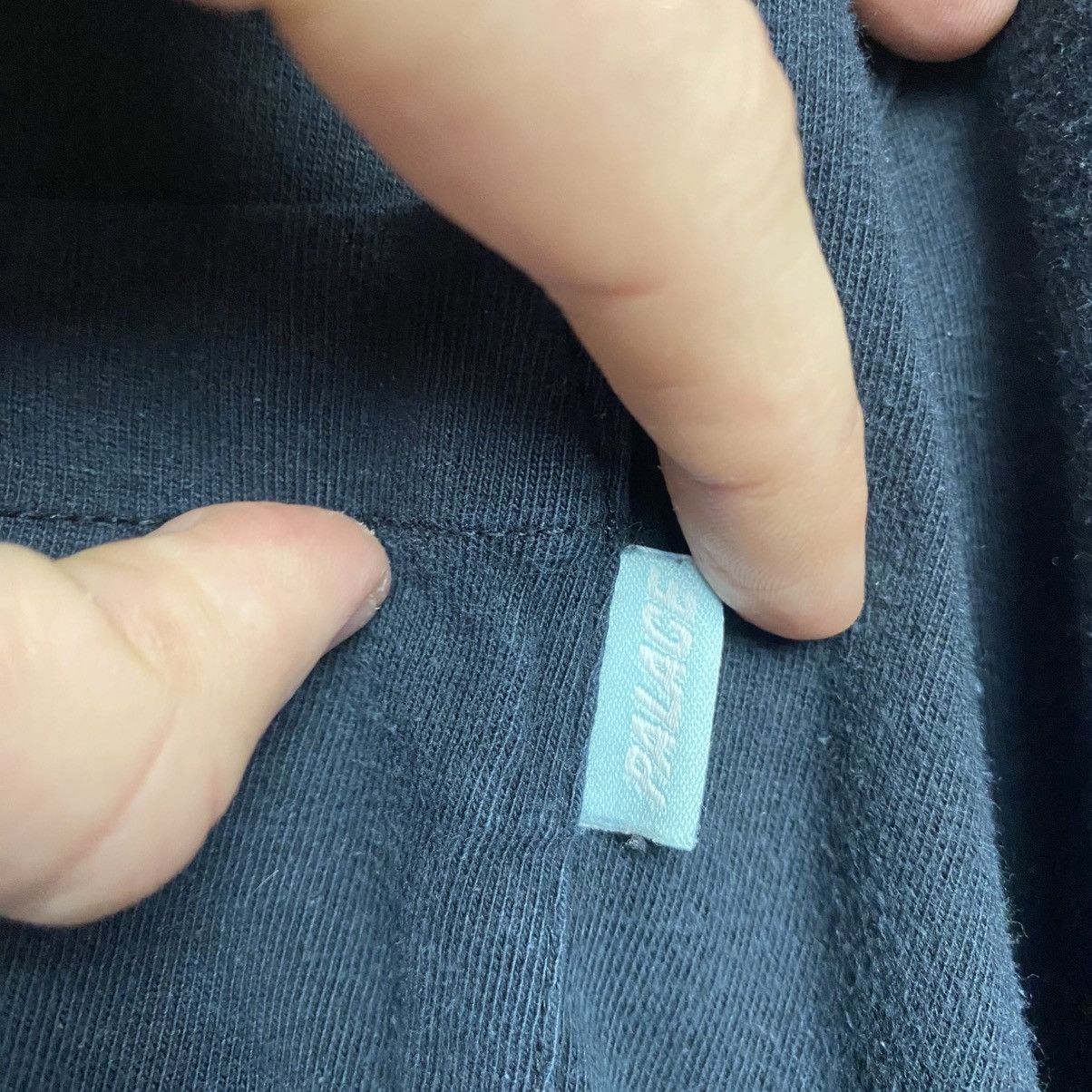 Palace Luxury Palace Small Logo Basic Y2k opium longsleeve size M Size US M / EU 48-50 / 2 - 4 Thumbnail