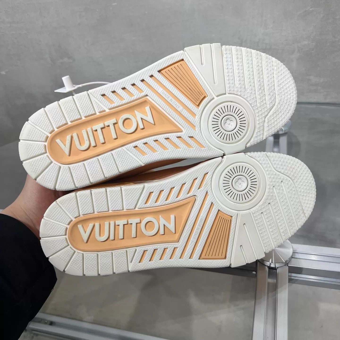 Louis Vuitton Lv Trainer White Orange UK2 36 Size US 4.5 / IT 34.5 - 7 Thumbnail
