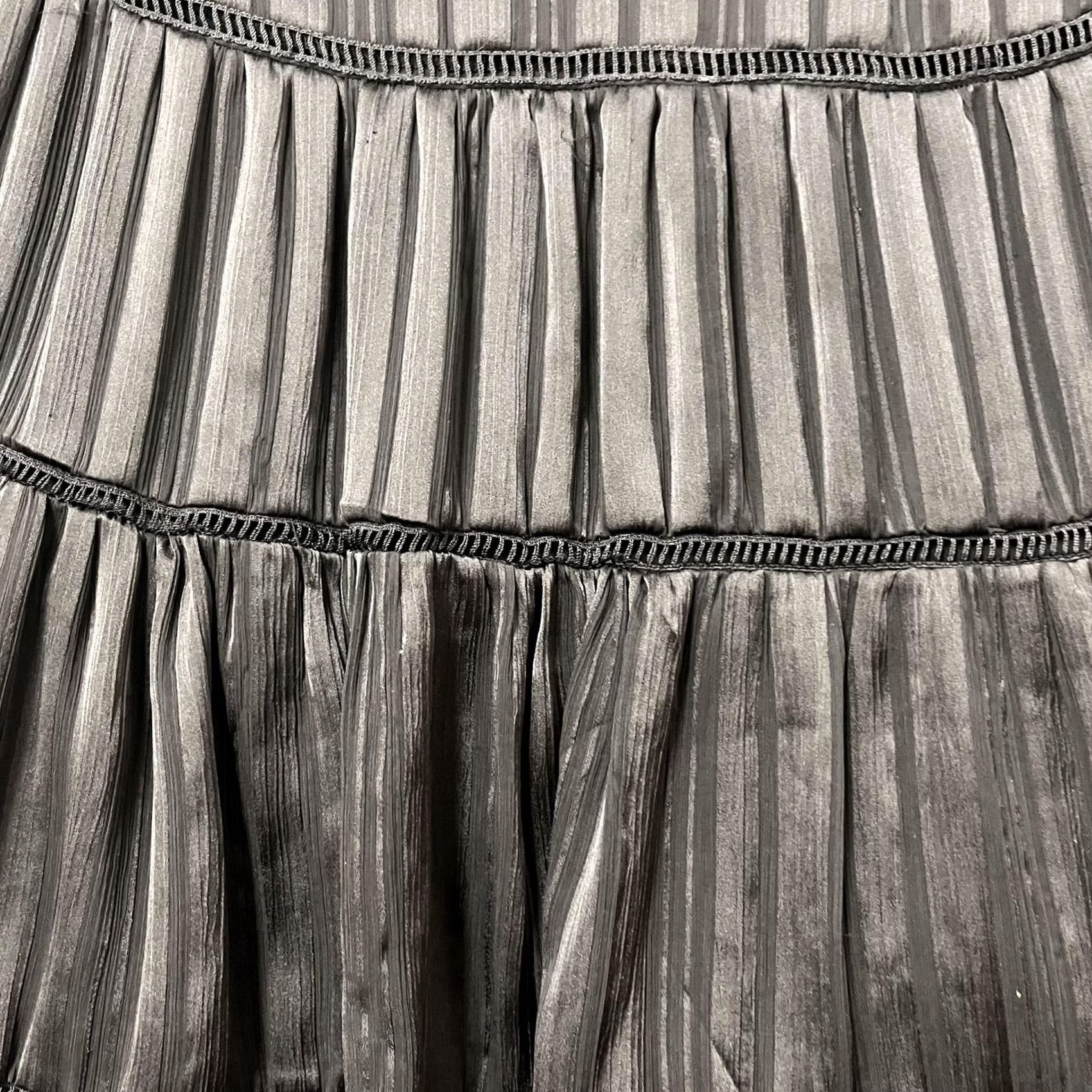 Urban Outfitters Urban Outfitters Dress Womens Medium Black Stripe Tiered Ruffle Short V Neck Size 32" / US 10 / IT 46 - 3 Thumbnail