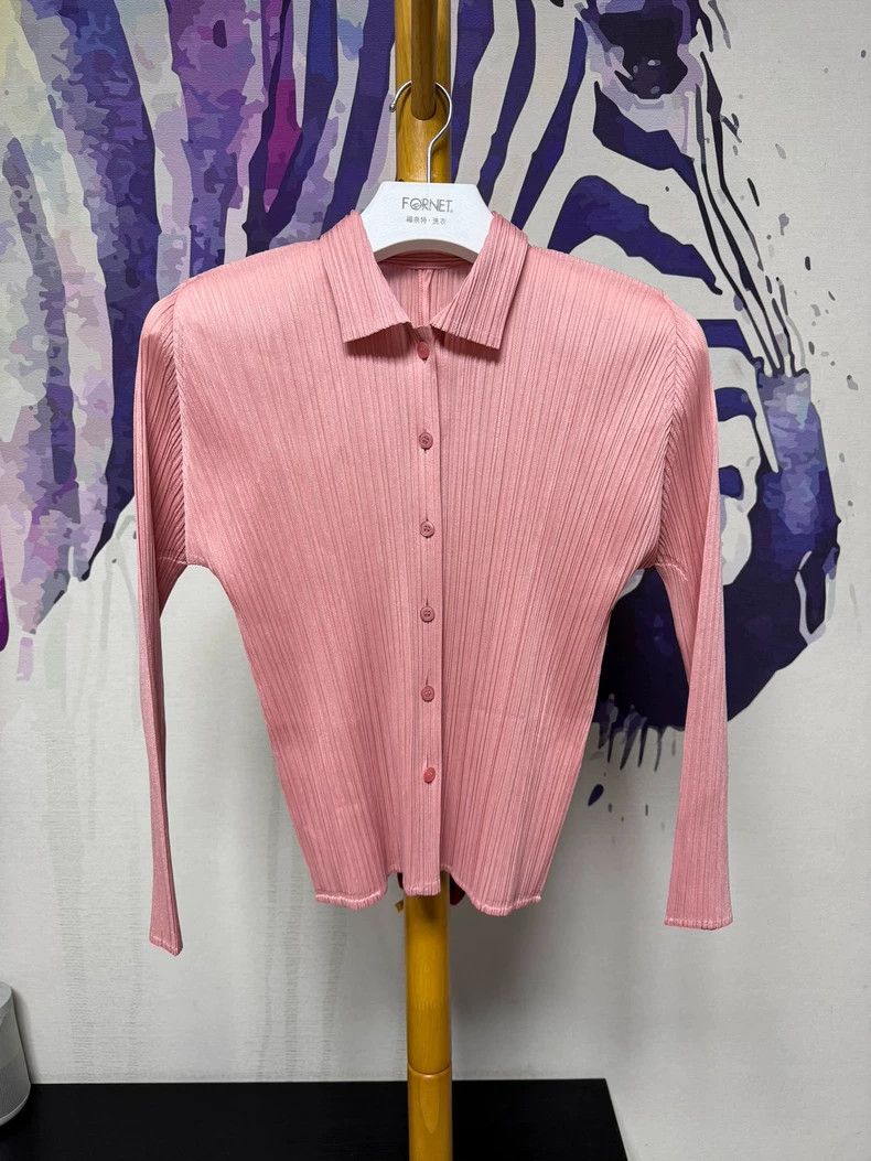 Issey Miyake Issey Miyake size:3 Pink pleated cardigan Size S / US 4 / IT 40 - 2 Thumbnail