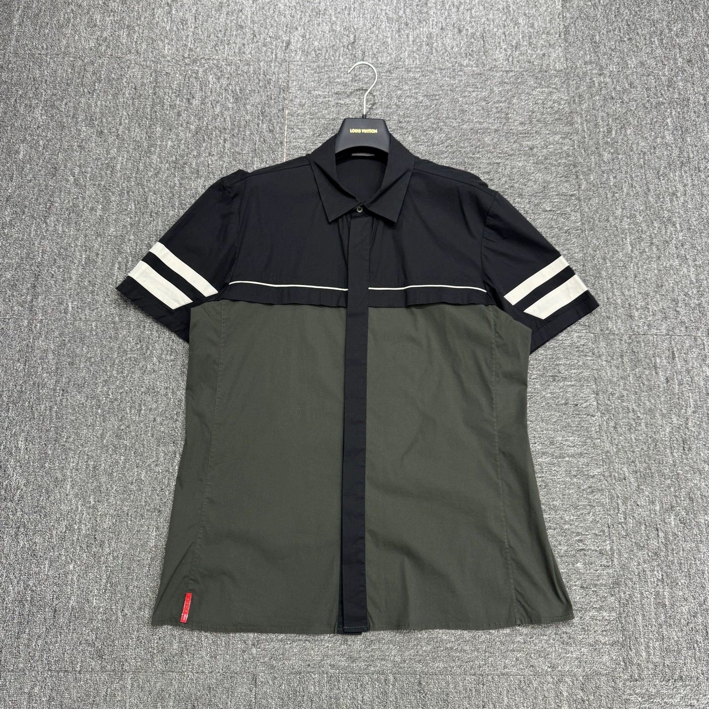Prada Prada colorblock short-sleeve 45 Size US S / EU 44-46 / 1 - 1 Thumbnail