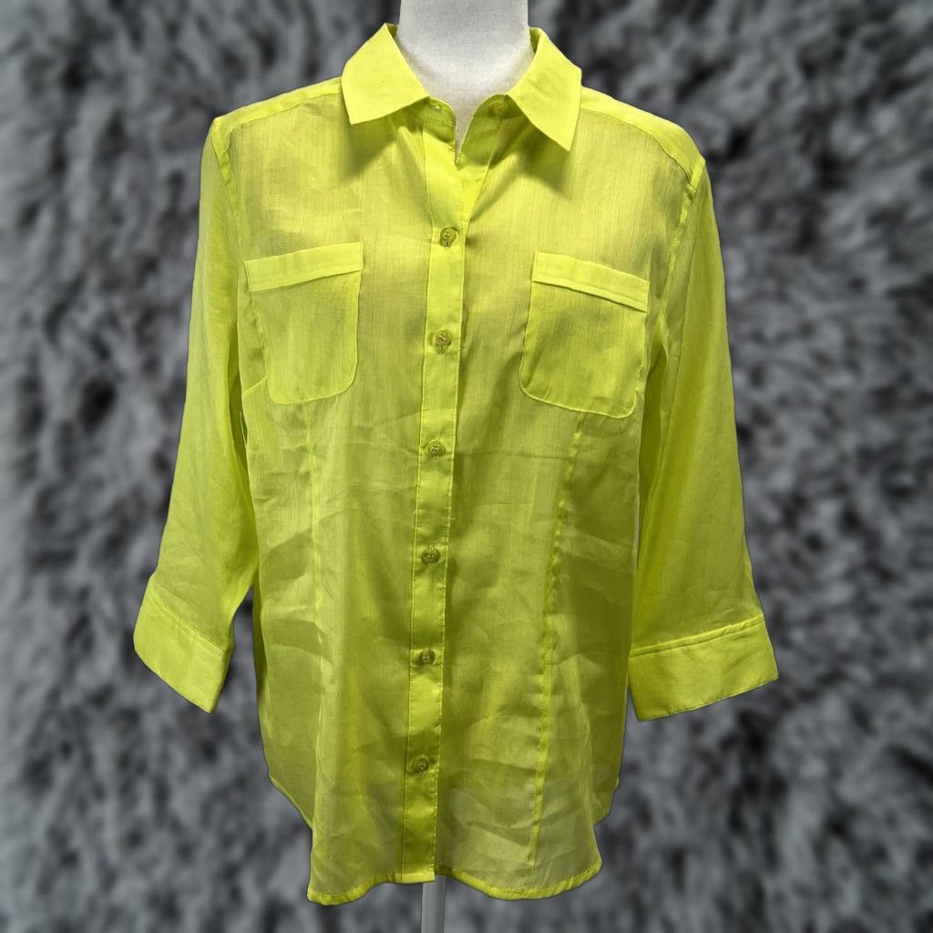Chicos Breezy Twill Button Up Shirt Sz 2 Lime 3/4 Sleeves NEW! Cotton Blend Twill Button-Up Shirt Women Collared Green Size 2 Regular Sleeve 3/4