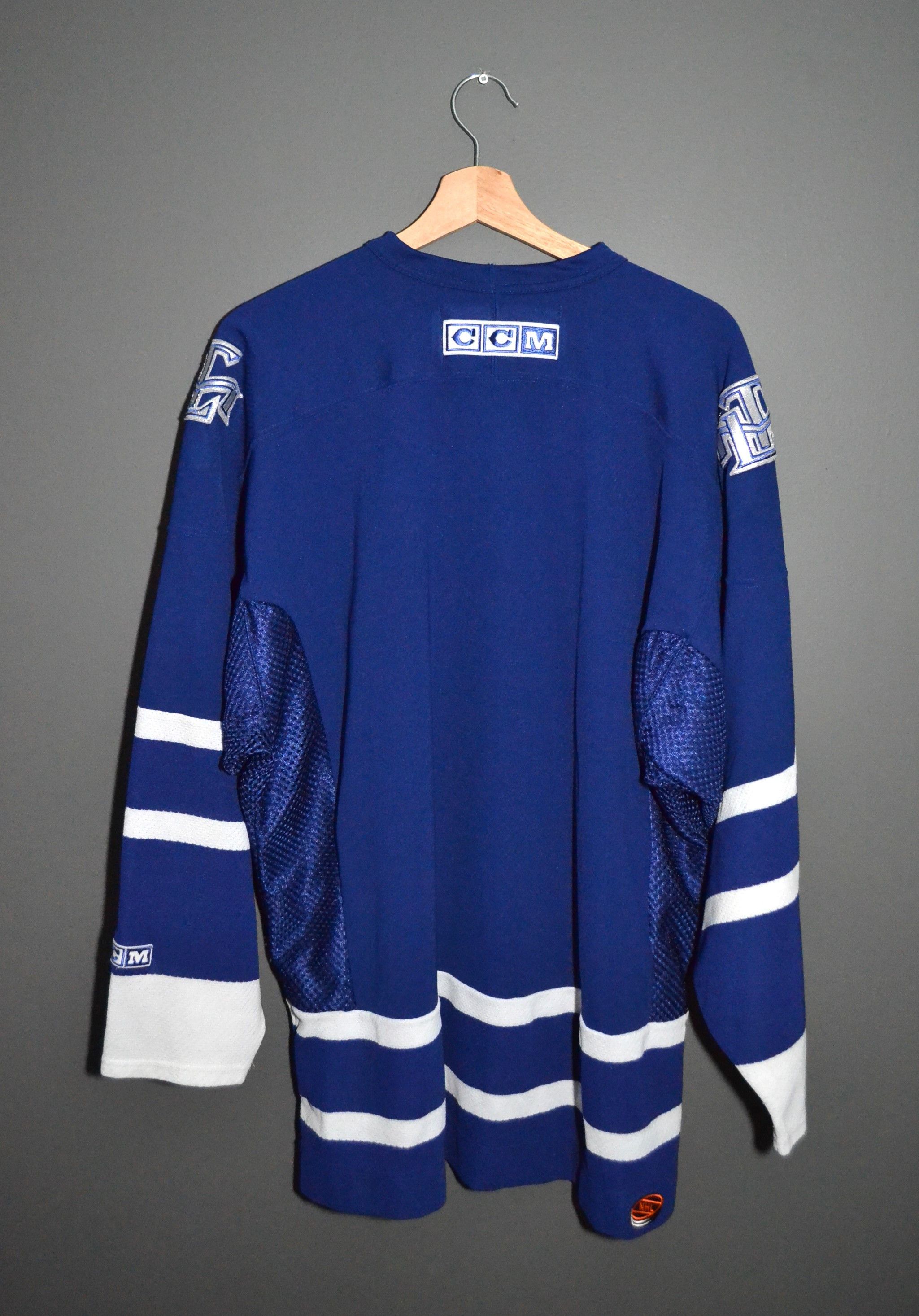 Ccm Toronto Maple Leafs 1990s NHL CCM Air-Knit Jersey Vintage XL Size US XL / EU 56 / 4 - 9 Thumbnail