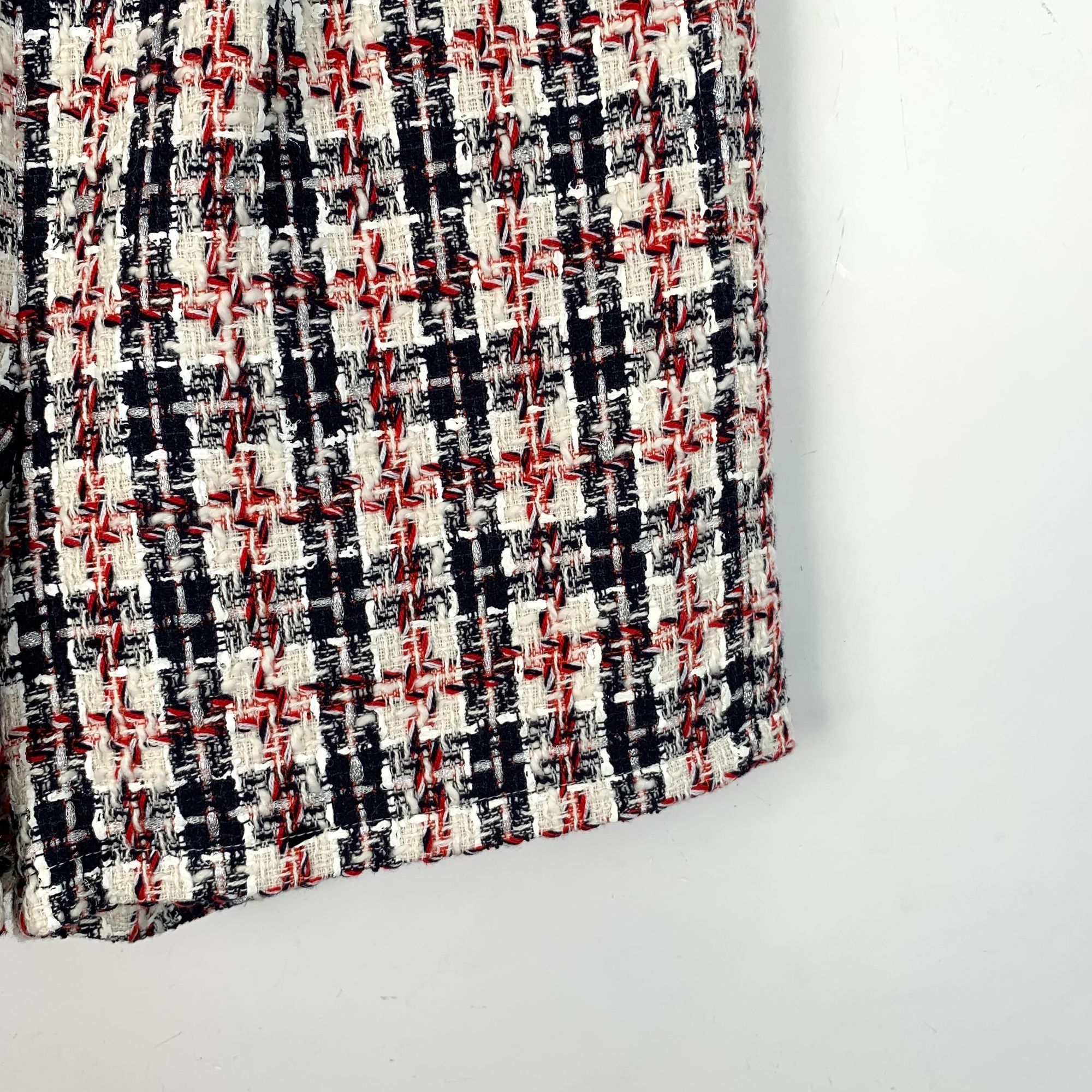 Gucci Gucci Womens Tweed Plaid Shorts Made In Italy Size 36 Red/Bl Size 36" / US 14 / IT 50 - 4 Thumbnail