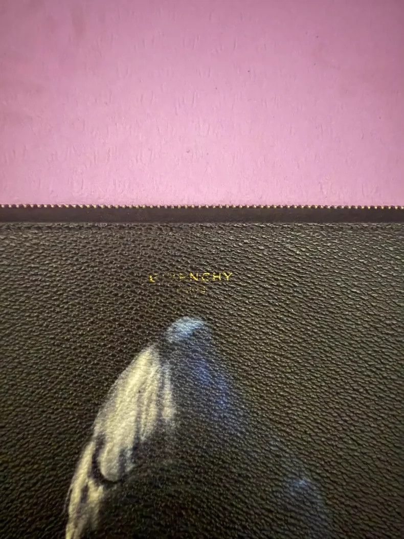 Givenchy Givenchy Popular Shark Clutch Bag Size ONE SIZE - 2 Thumbnail