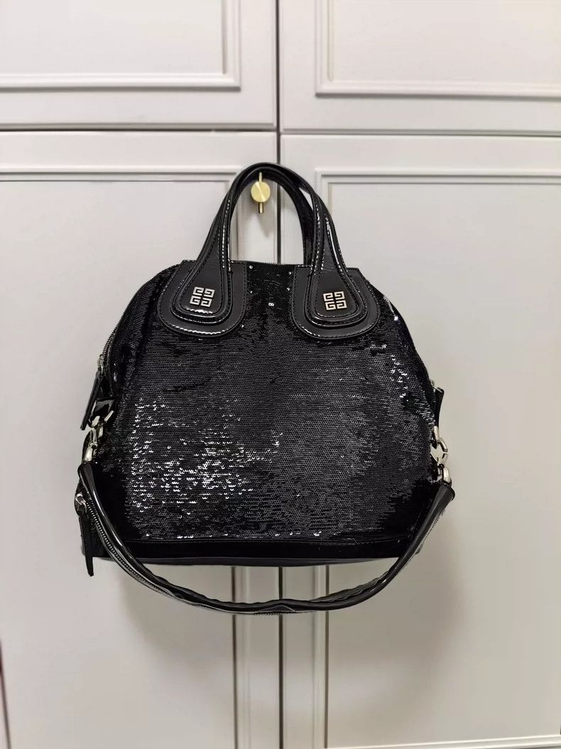 Givenchy Givenchy Airport Travel All-Purpose Big Bag, Unmatched Tex Size ONE SIZE - 1 Thumbnail
