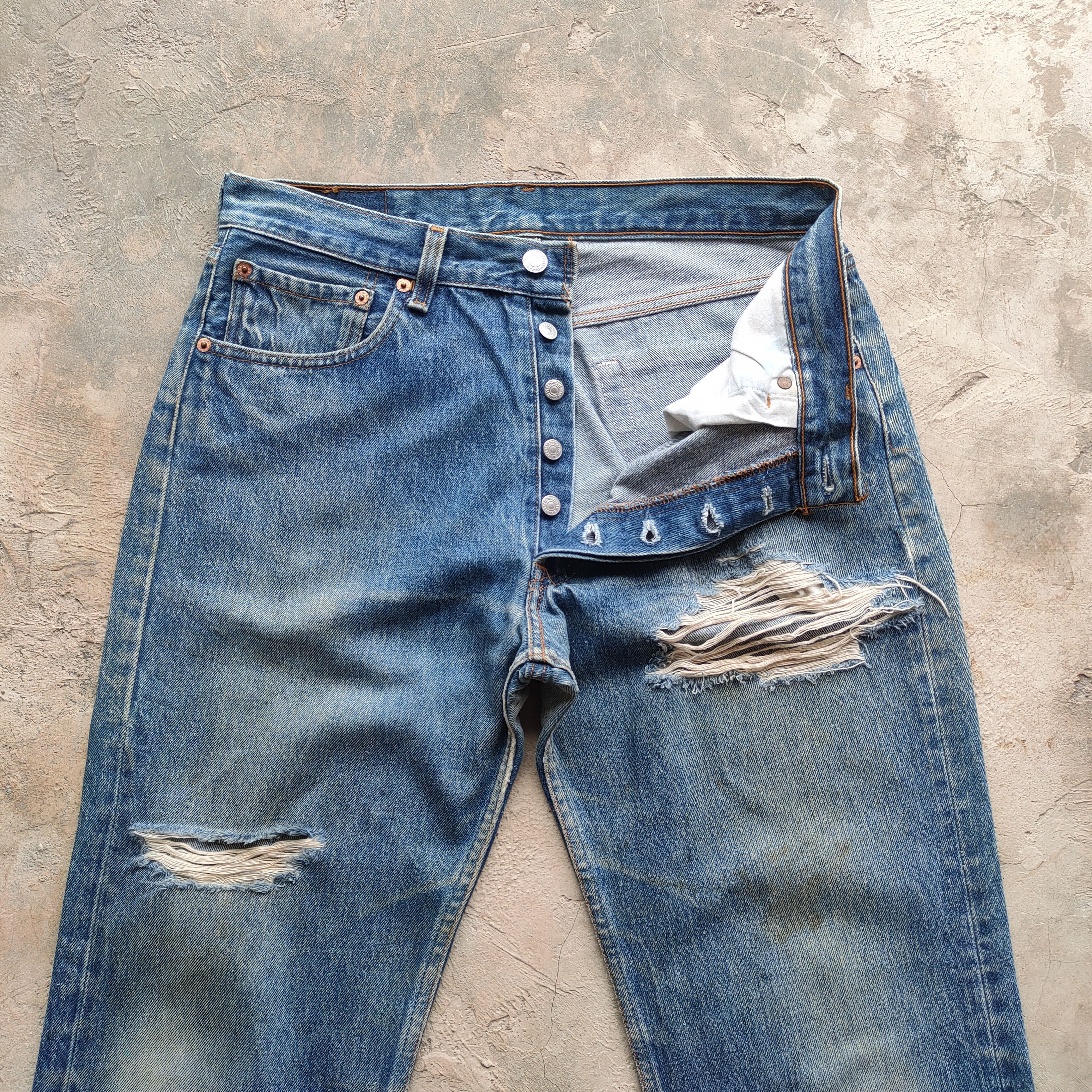 Levi's Vintage Clothing W32 VINTAGE LEVI'S 501 USA 95' FADED DISTRESSED JEANS PANTS Size US 32 / EU 48 - 3 Thumbnail