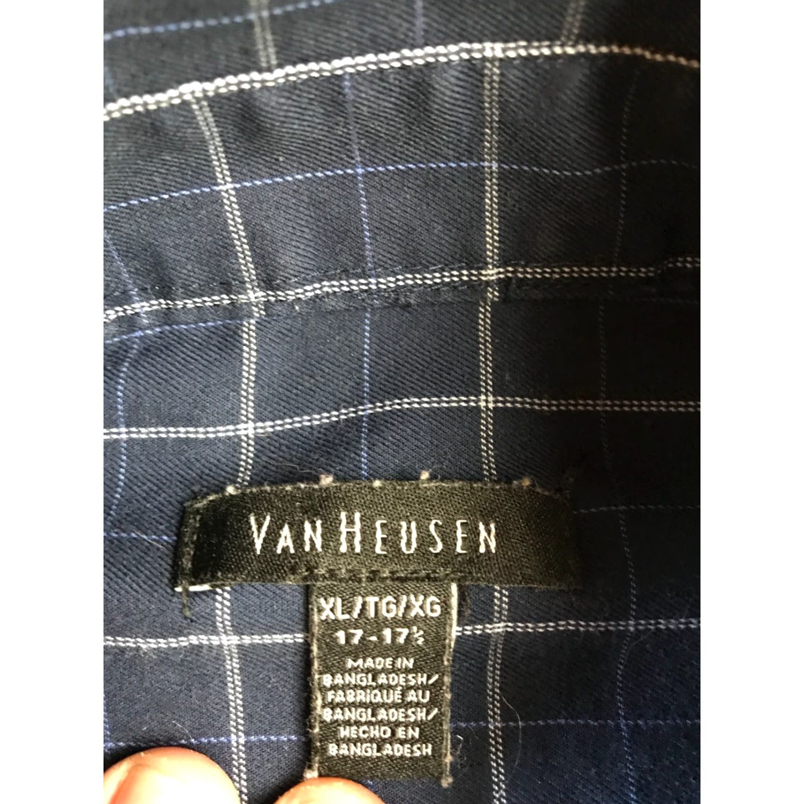 Van Heusen VINTAGE Van Heusen Shirt Mens XL Navy Blue White Check Button Up Long Slv Size US XL / EU 56 / 4 - 3 Thumbnail