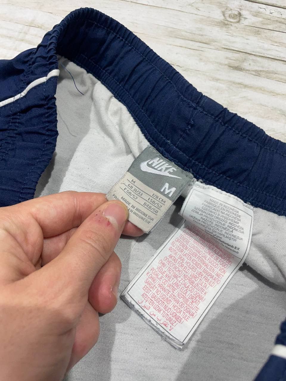 Nike Vintage Nike Nylon Track Pants Striped 00s Size US 32 / EU 48 - 9 Thumbnail