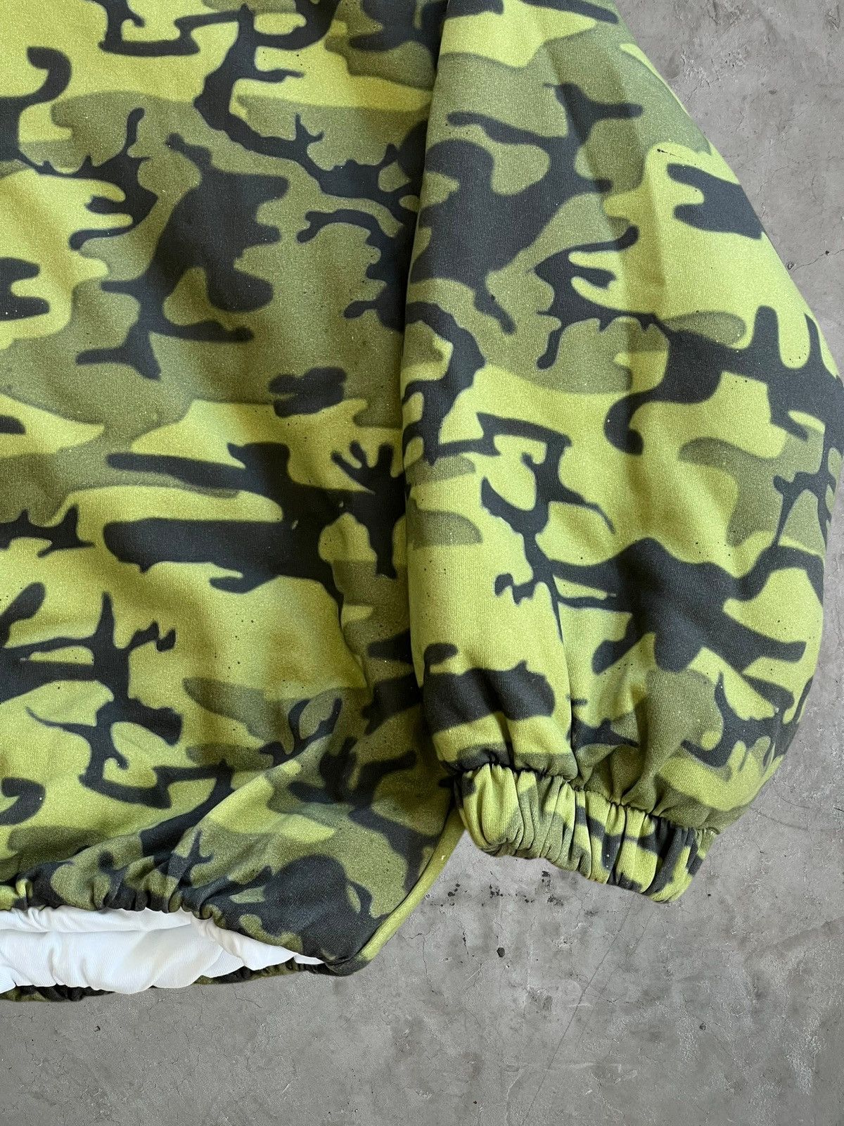PDF PDF Channel Camo Puffer Hoodie Size US L / EU 52-54 / 3 - 4 Thumbnail