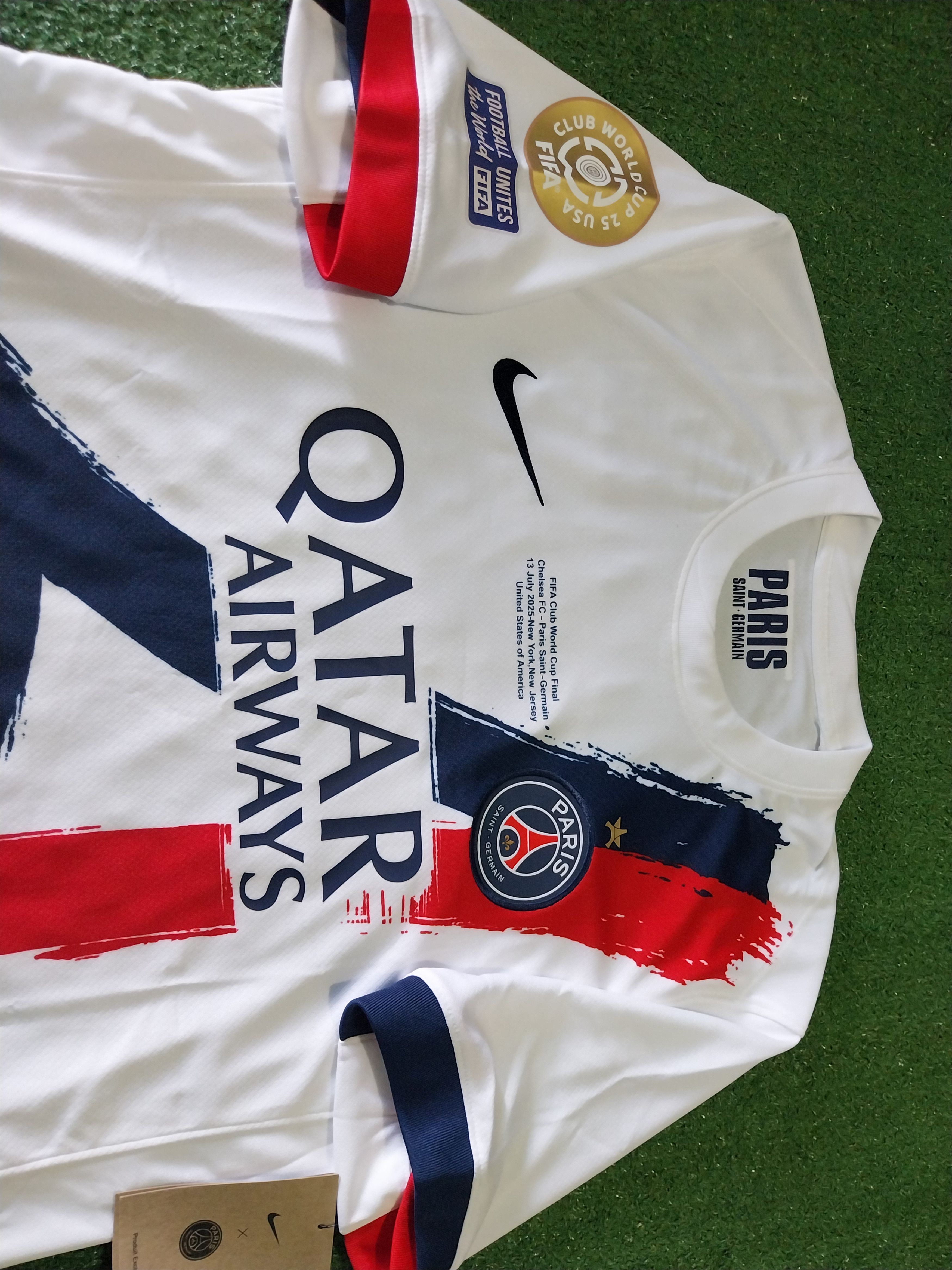 Nike PSG away 2024/2025 kvaratskhelia jersey football Size US M / EU 48-50 / 2 - 3 Thumbnail