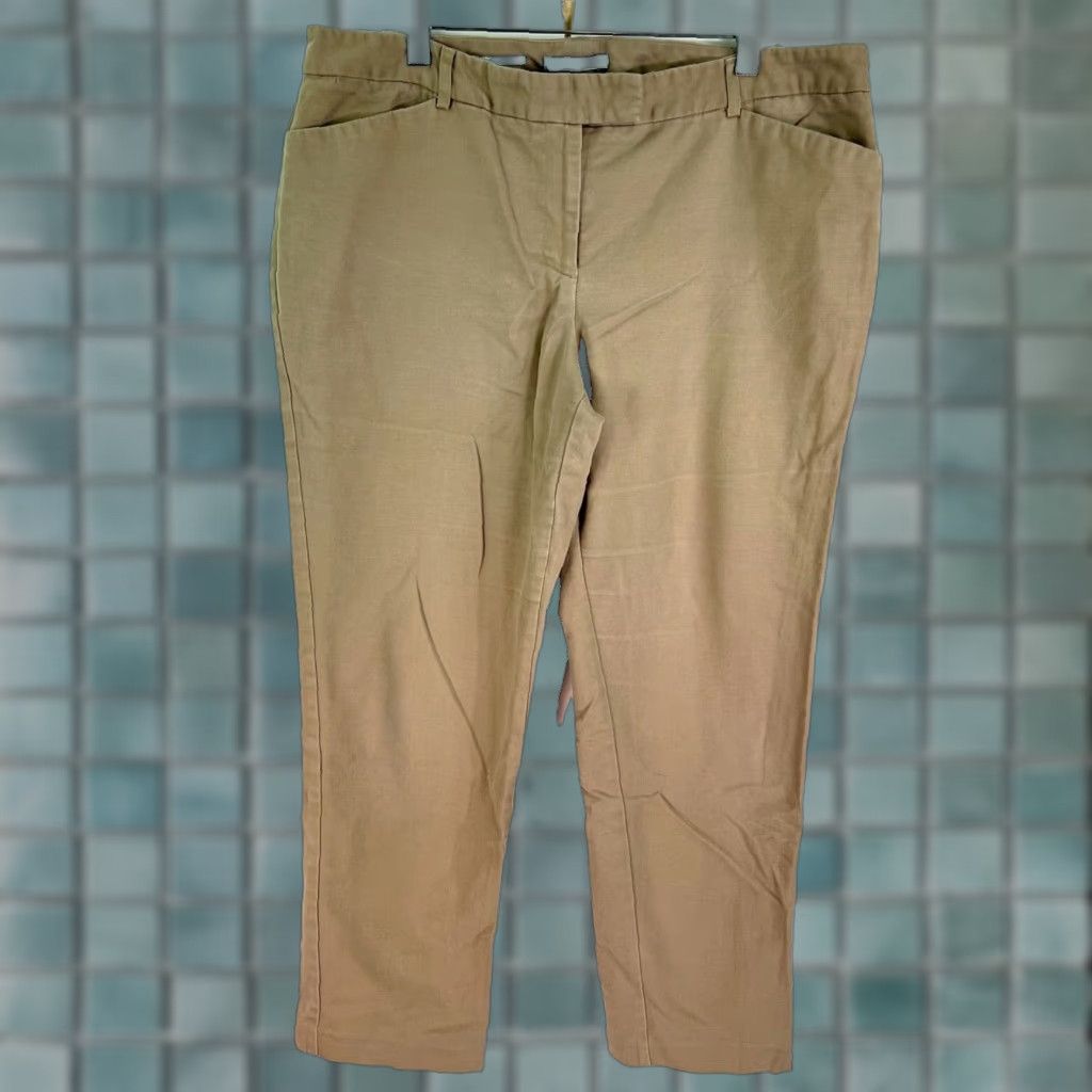 Van Heusen Van Heusen Women's Khakis Pants Size 14 36X27 Stretch Cotton Blend Brown Casual Workwear Size 36" / US 14 / IT 50 - 1 Thumbnail