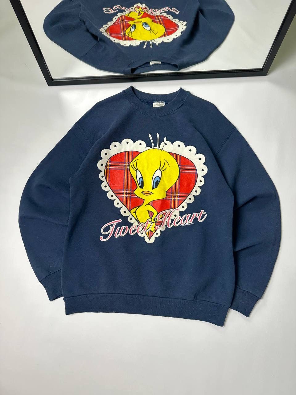 Vintage Vintage 1996’s Looney Tunes Tweet Heart Baggy Boxy Fit Size US M / EU 48-50 / 2 - 1 Thumbnail