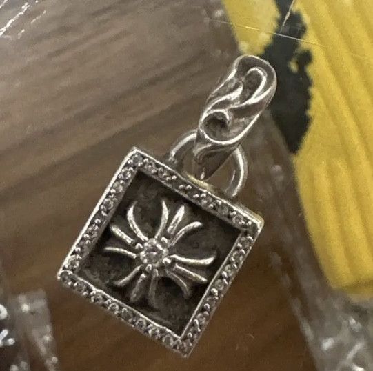 Chrome Hearts Cross Diamond Paved Frame Pendant (PreOwned) Size ONE SIZE - 5 Thumbnail