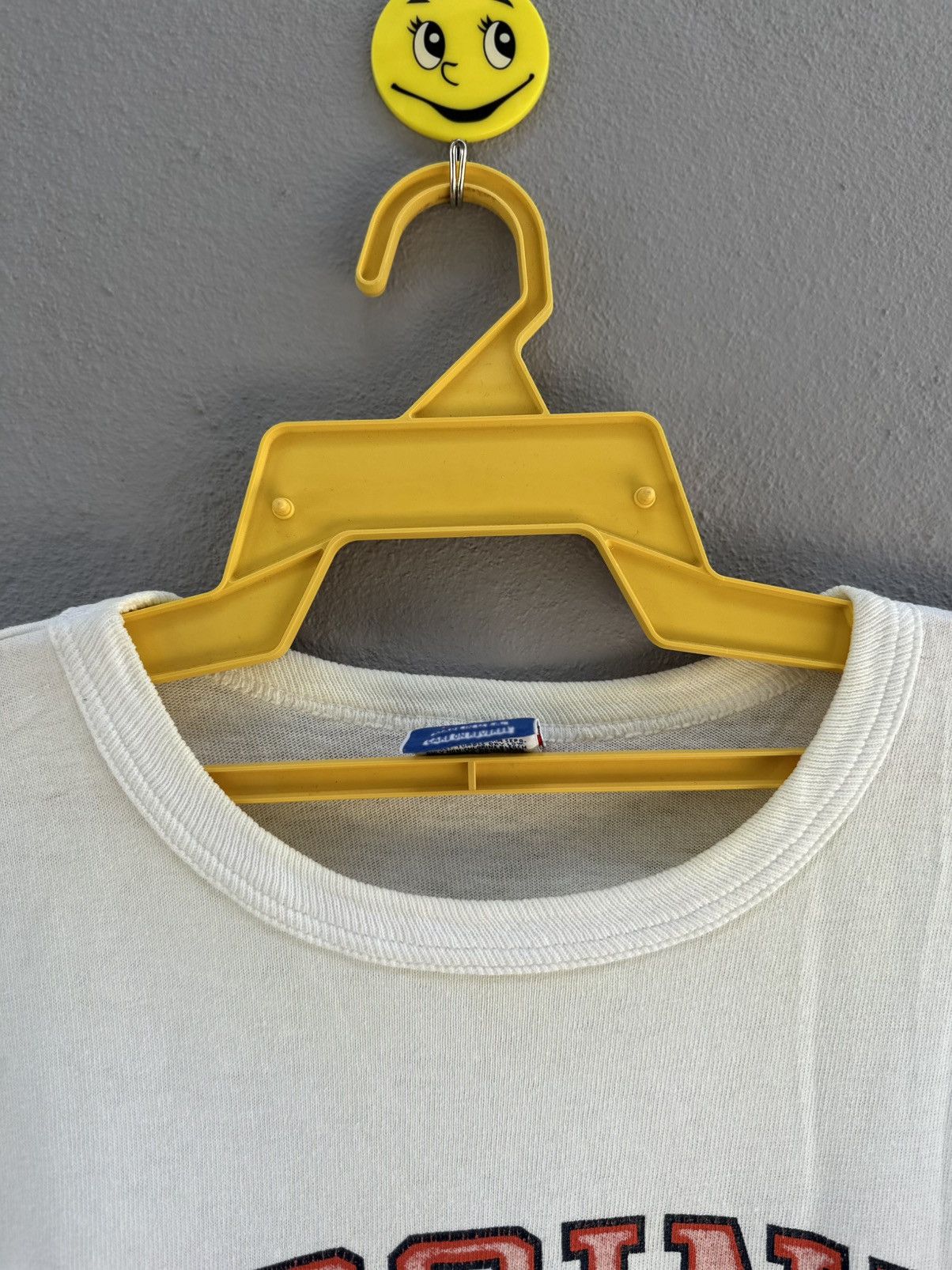 Champion Thrashed Vintage Champion Virginia Medicine Faded Tee Size US L / EU 52-54 / 3 - 3 Thumbnail