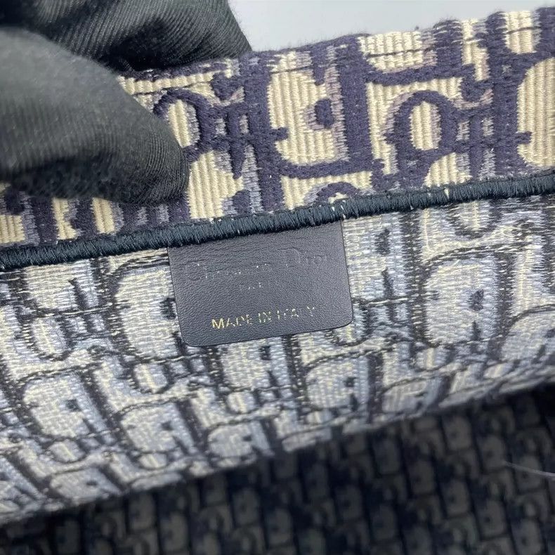 Dior Dior Canvas Embroidered Large Tote Bag-2505 Size ONE SIZE - 6 Thumbnail