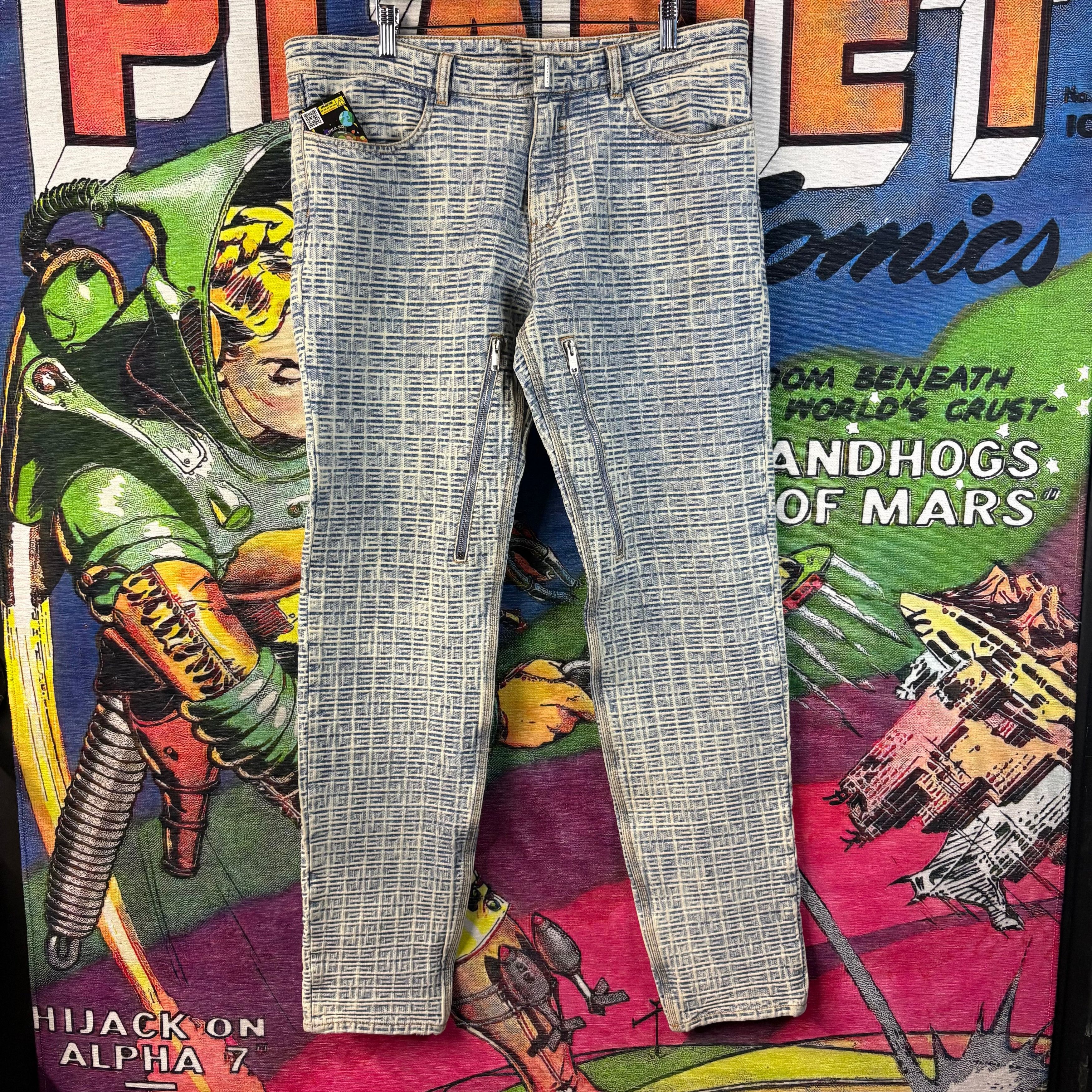 Givenchy Givenchy 4G Monogram Denim Jeans Size 36" Size US 36 / EU 52 - 1 Thumbnail