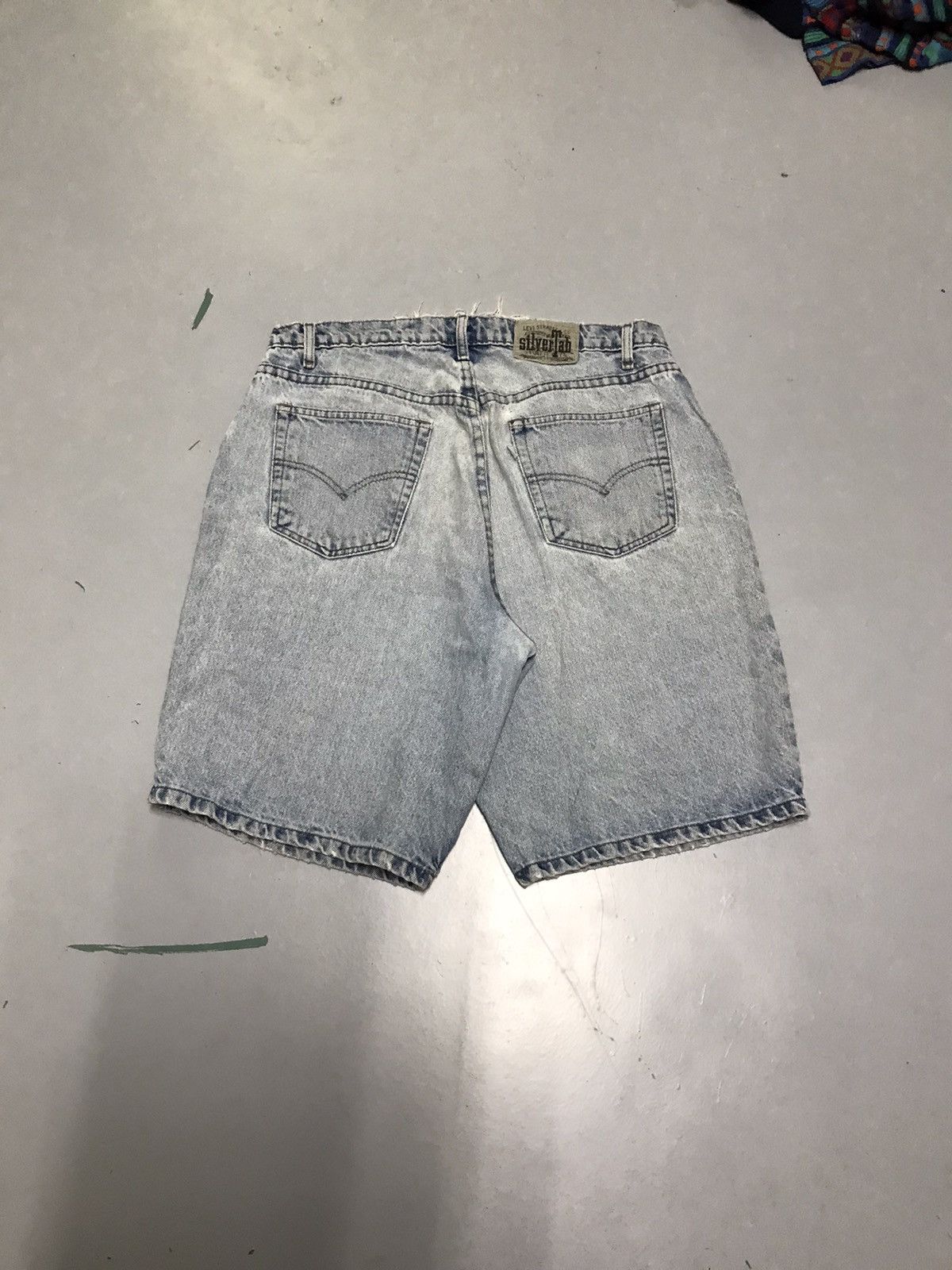 Levi's Vintage Levi’s silver tab jort Size US 34 / EU 50 - 2 Thumbnail