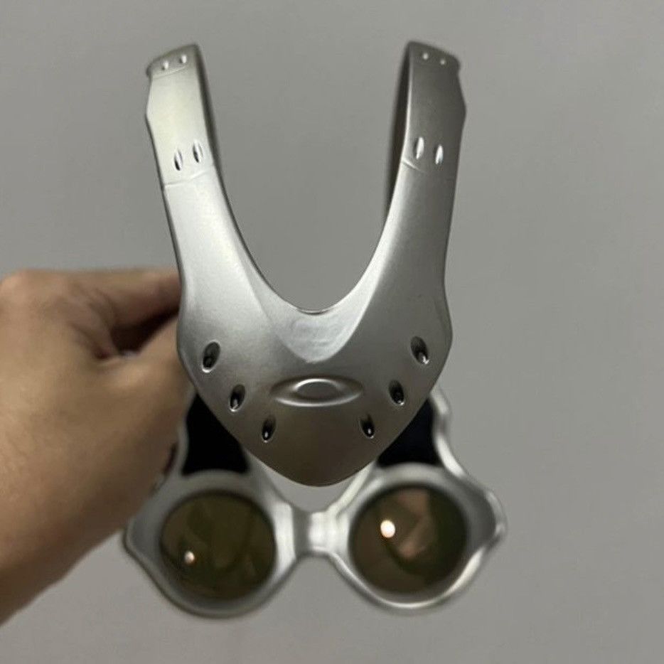 Oakley 2000 Oakley Over The Top Yellow Silver Sunglasses Size ONE SIZE - 2 Thumbnail