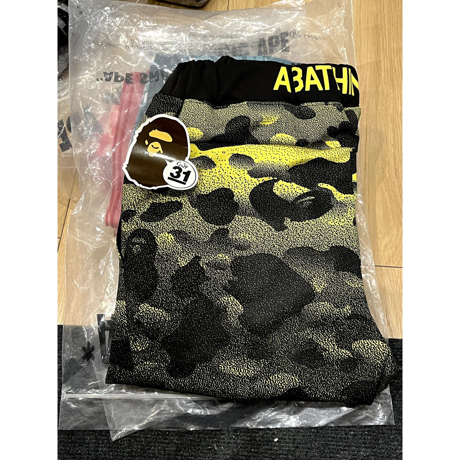 Bape SAMPLE Bape Gradient Camo Sweat Shorts Size US 34 / EU 50 - 3 Thumbnail