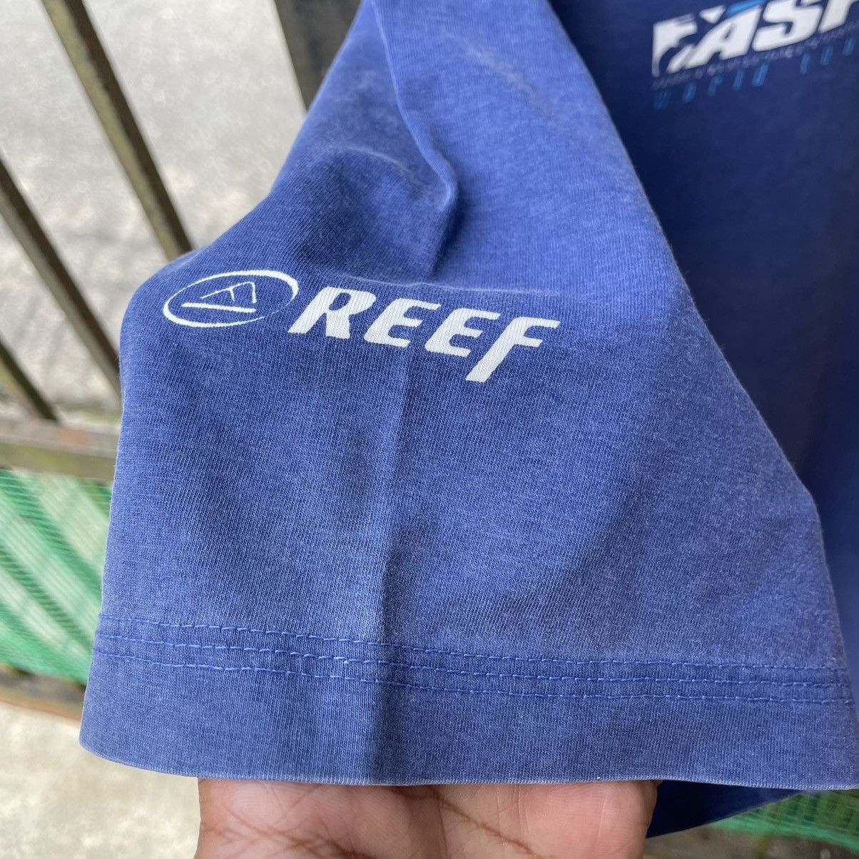 REEF 🔥Vintage 90s REEF Hang Loose Fast World Tour Surfing Tee Size US XL / EU 56 / 4 - 7 Thumbnail